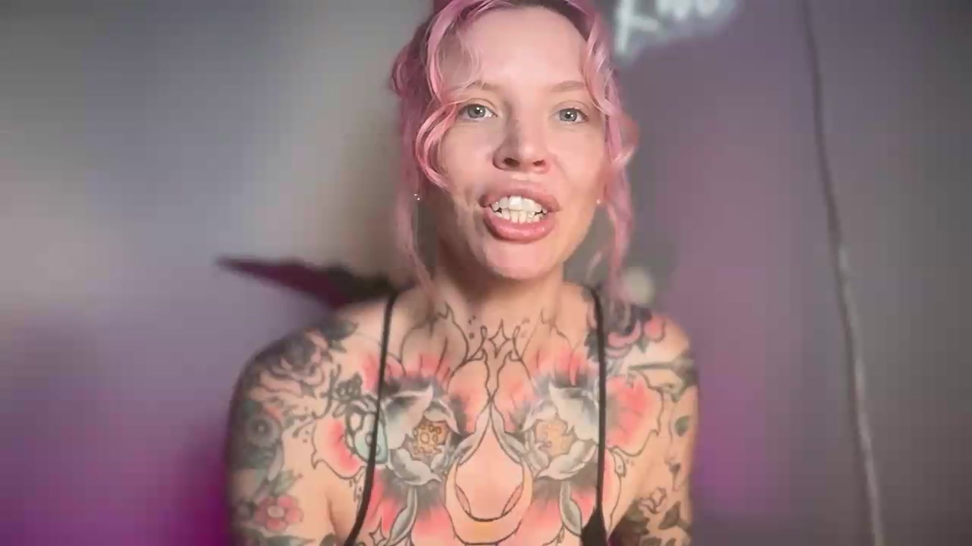 Gallery image thumbnail from Kittjones33's myfreecams stream on, 08/19/2026, 12:42 image 16 of 20