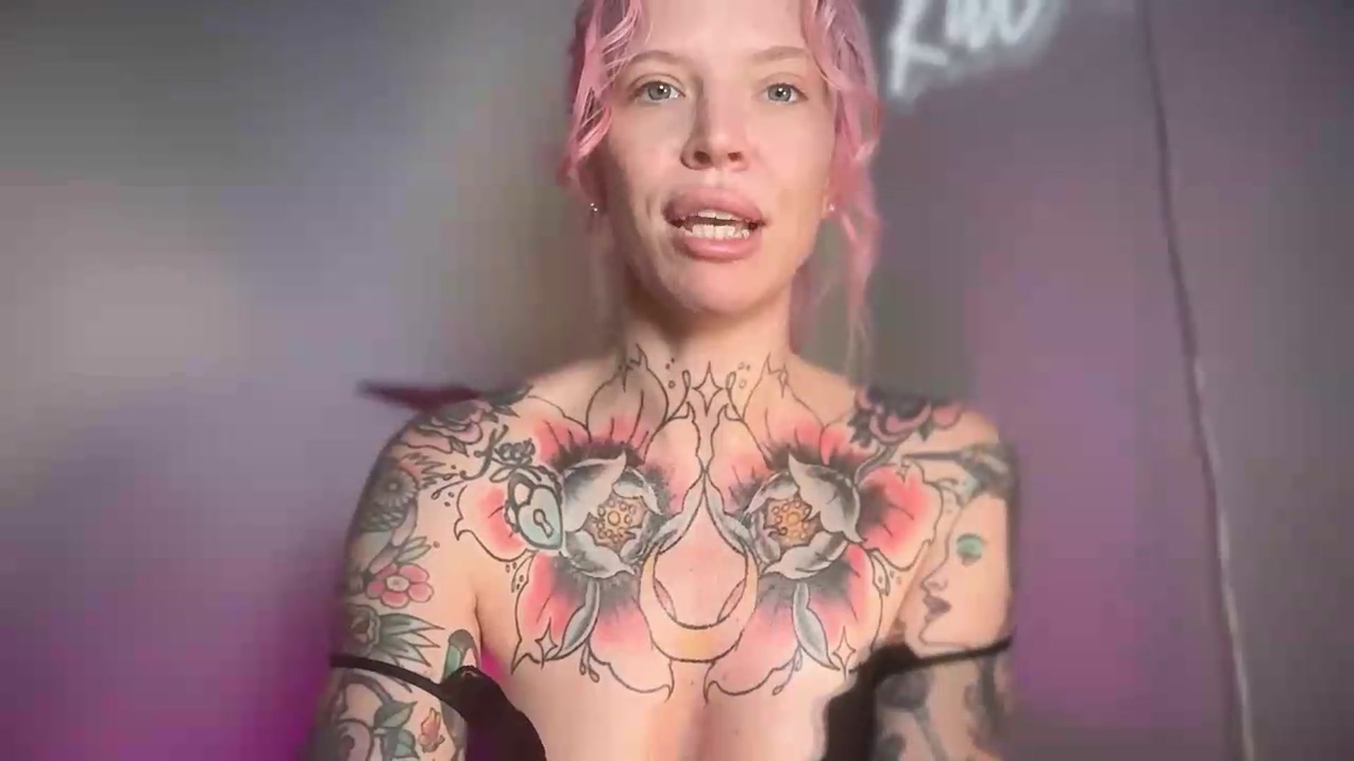 Gallery image thumbnail from Kittjones33's myfreecams stream on, 08/19/2026, 12:42 image 5 of 20