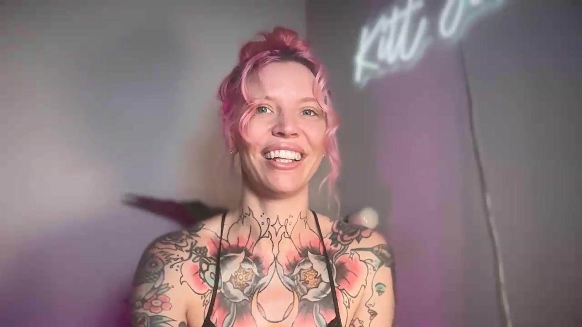Gallery image thumbnail from Kittjones33's myfreecams stream on, 08/19/2026, 13:22 image 4 of 20