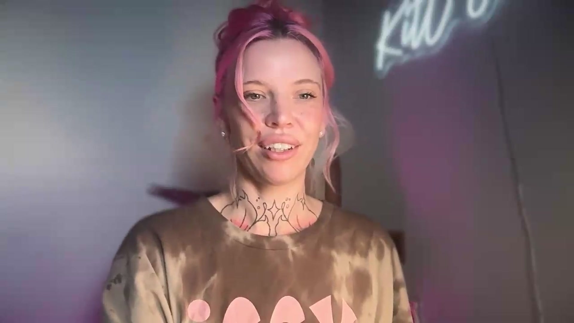 Gallery image thumbnail from Kittjones33's myfreecams stream on, 08/20/2026, 07:19 image 6 of 20