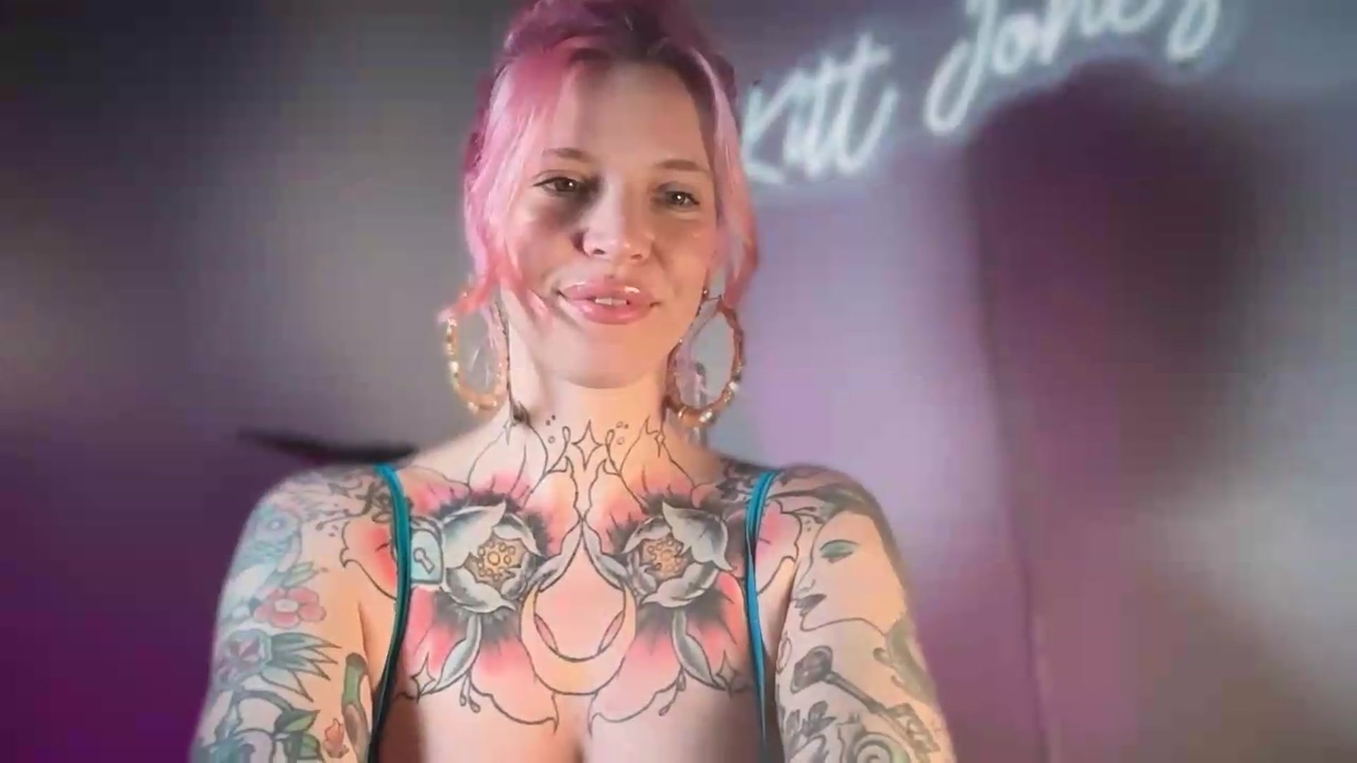 Gallery image thumbnail from Kittjones33's myfreecams stream on, 08/21/2026, 07:55 image 9 of 20