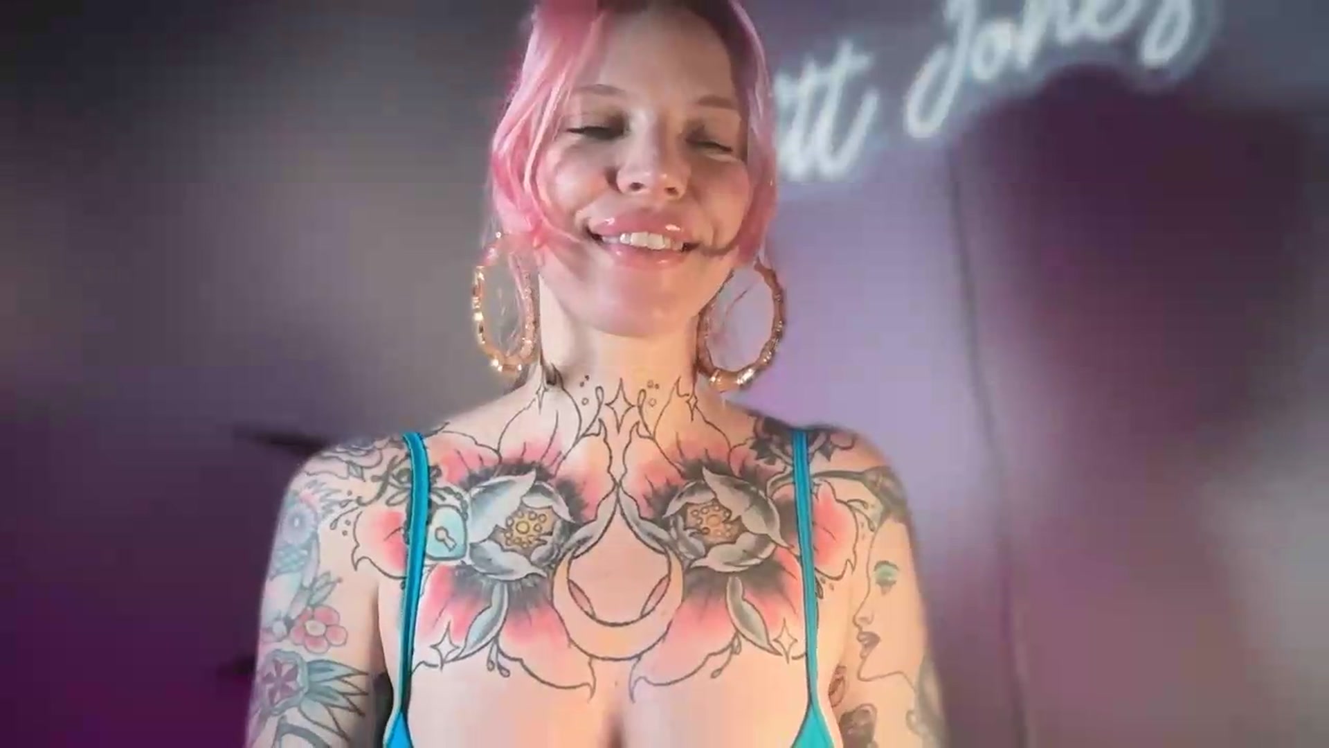 Gallery image thumbnail from Kittjones33's myfreecams stream on, 08/21/2026, 07:55 image 20 of 20