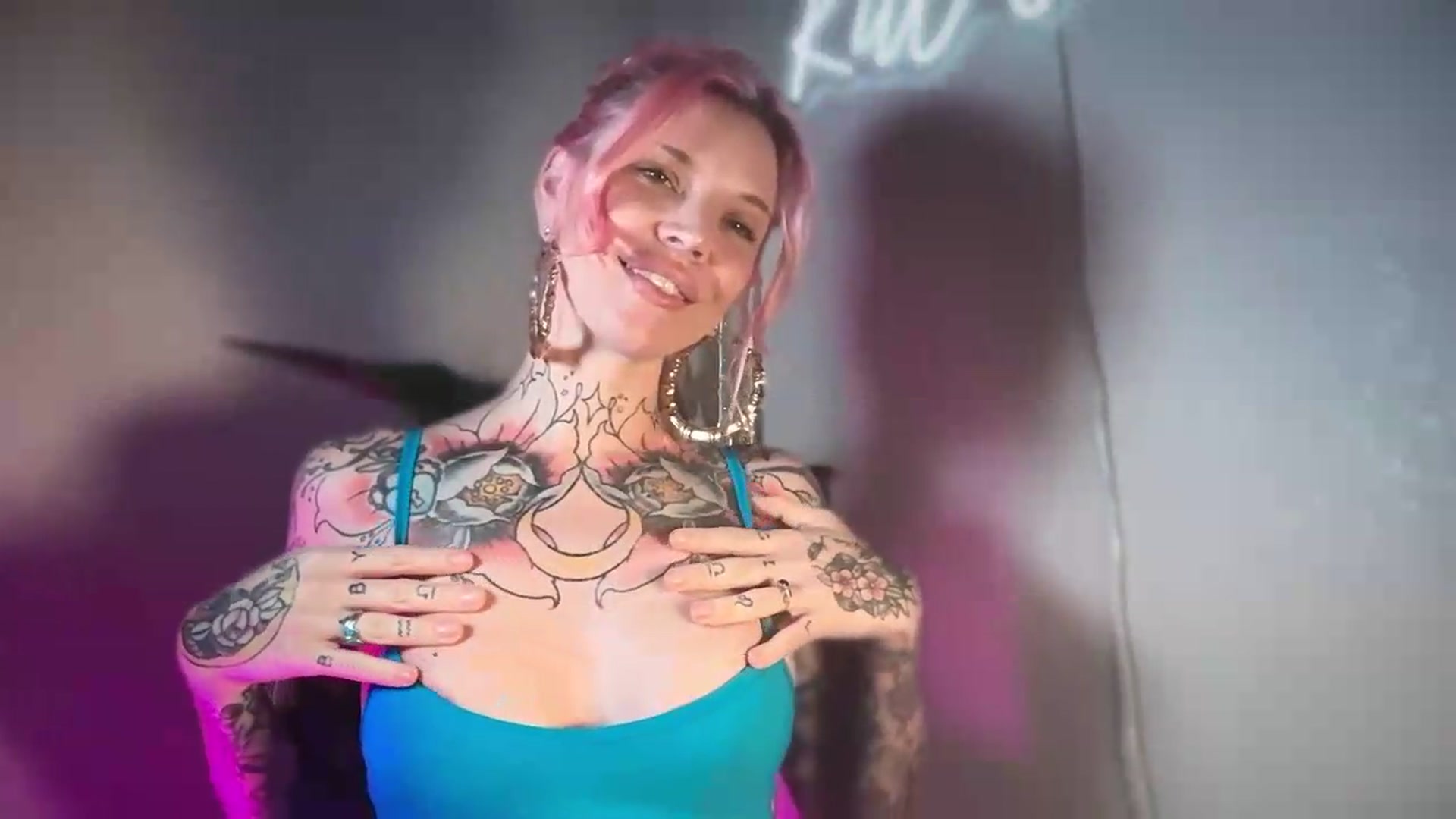 Gallery image thumbnail from Kittjones33's myfreecams stream on, 08/21/2026, 08:50 image 15 of 20