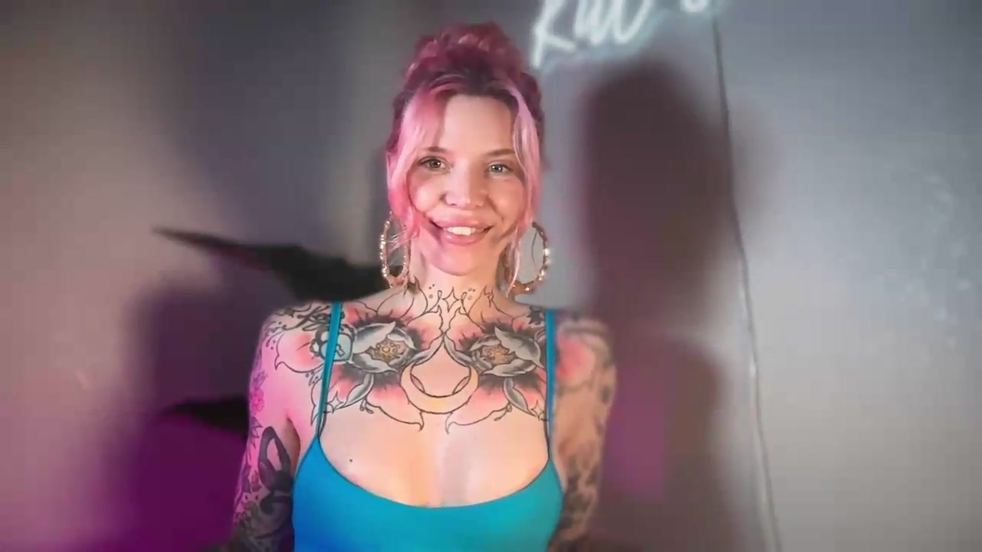 Gallery image thumbnail from Kittjones33's myfreecams stream on, 08/21/2026, 08:50 image 12 of 20