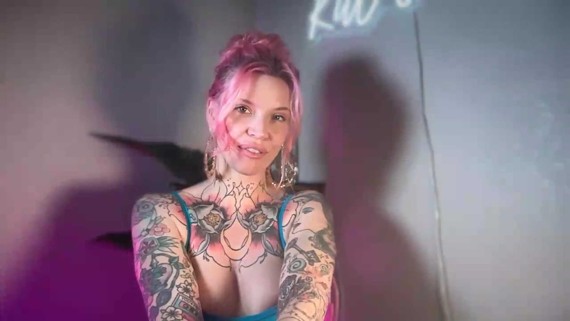 Gallery image thumbnail from Kittjones33's myfreecams stream on, 08/21/2026, 08:50 image 19 of 20