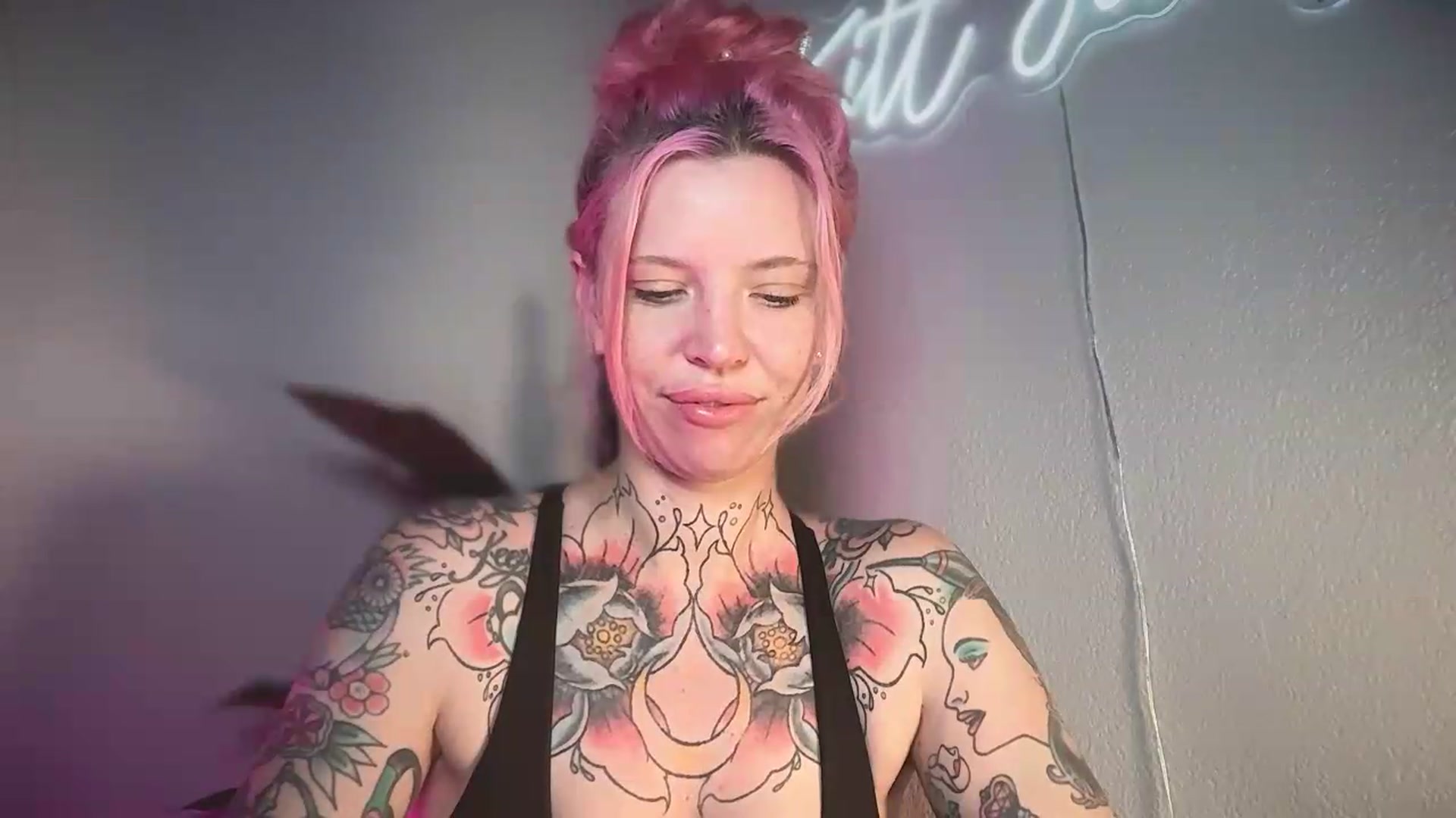 Gallery image thumbnail from Kittjones33's myfreecams stream on, 08/21/2026, 15:02 image 5 of 20