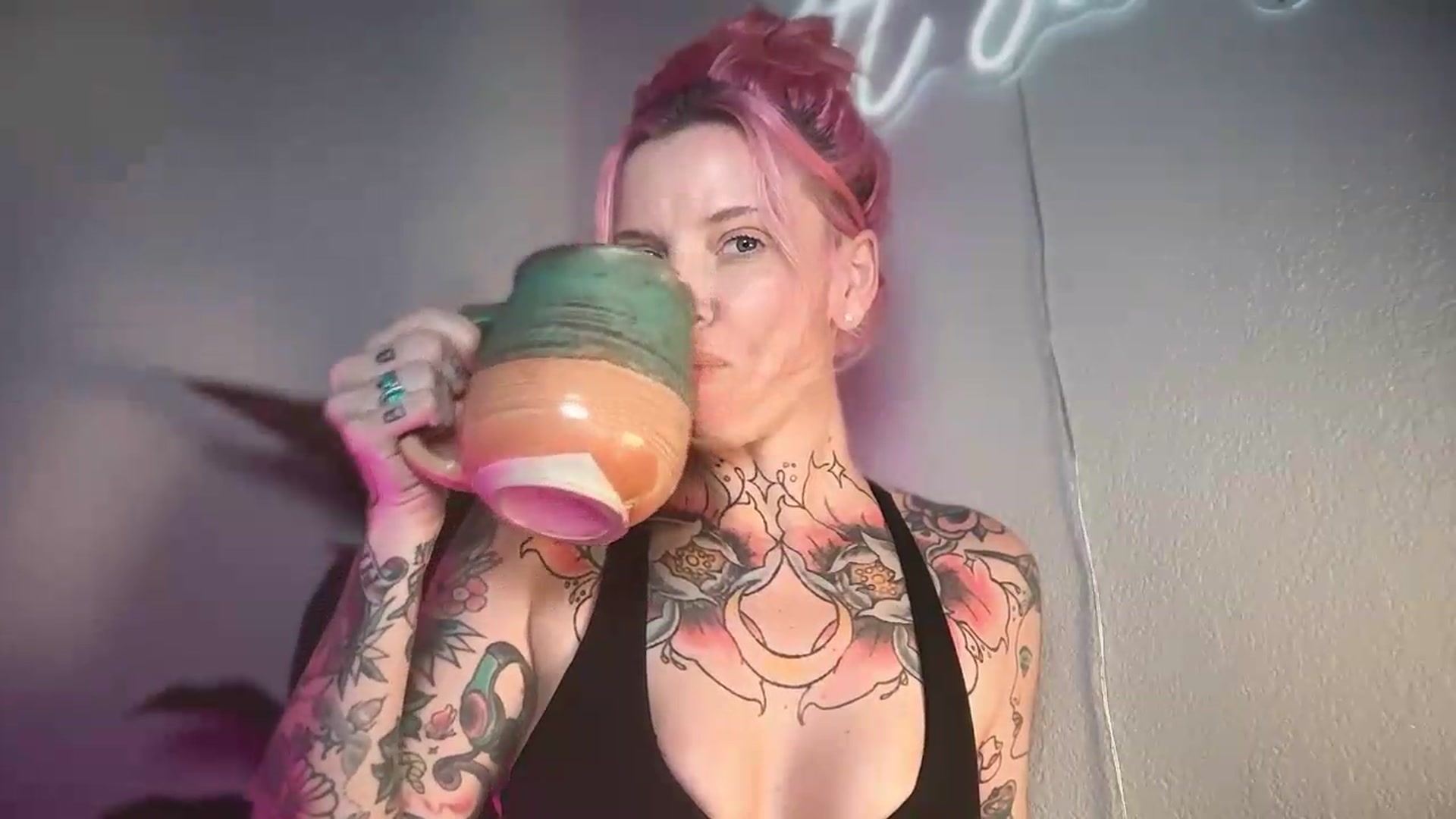 Gallery image thumbnail from Kittjones33's myfreecams stream on, 08/21/2026, 15:02 image 2 of 20