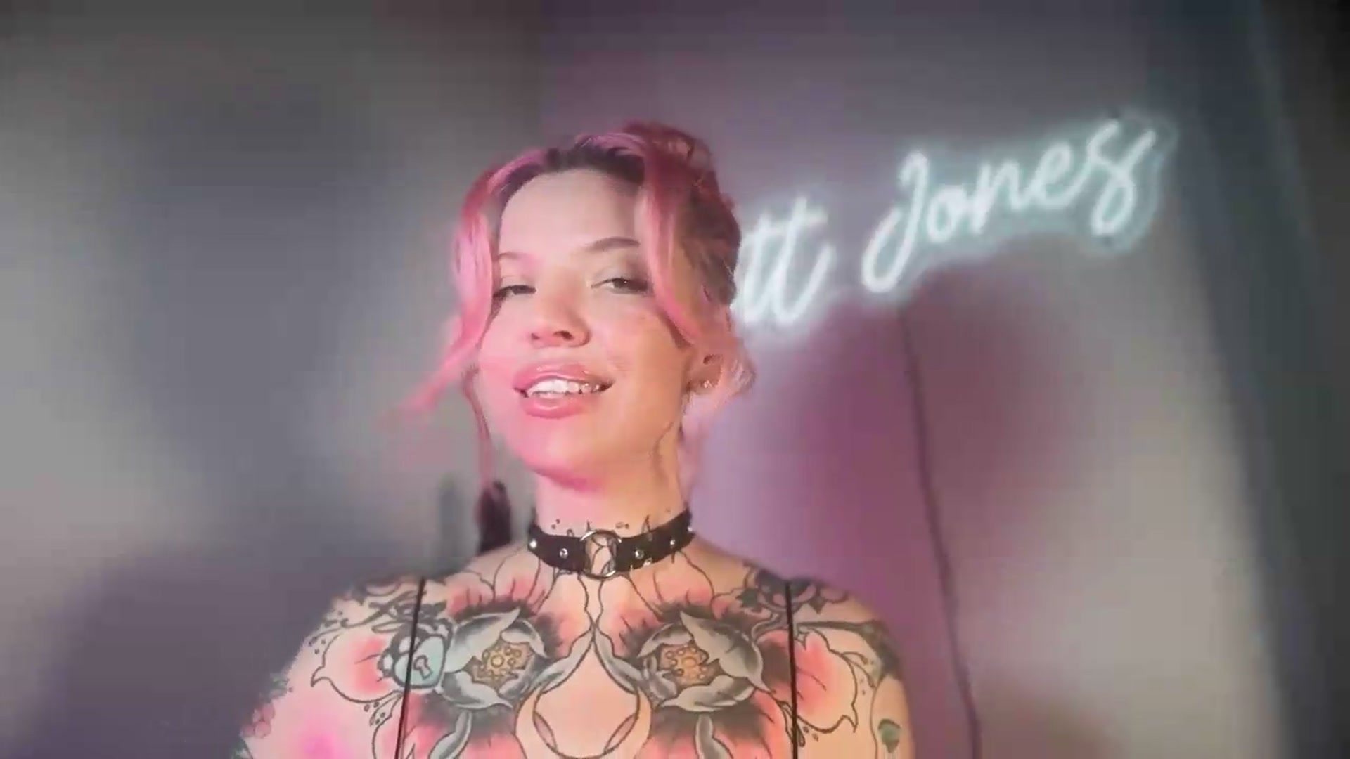 Gallery image thumbnail from Kittjones33's myfreecams stream on, 08/22/2026, 13:14 image 3 of 20