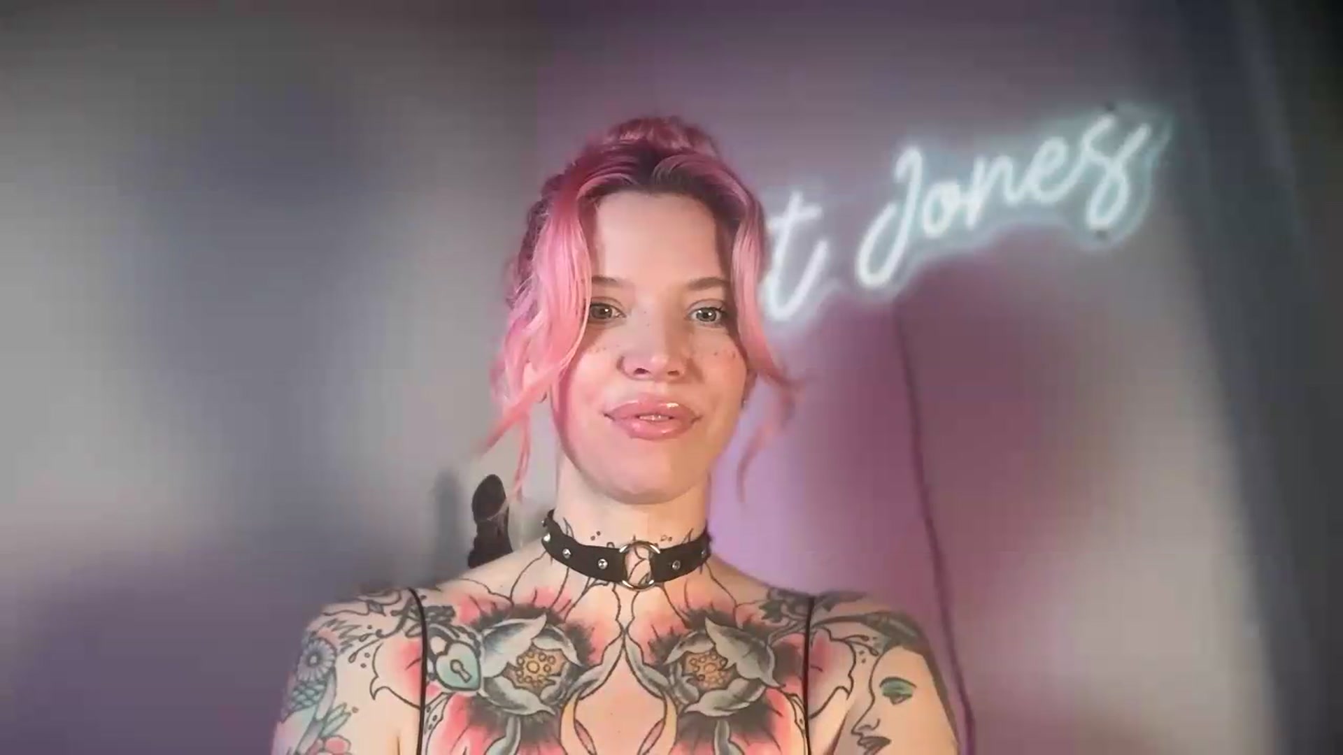 Gallery image thumbnail from Kittjones33's myfreecams stream on, 08/22/2026, 13:14 image 2 of 20