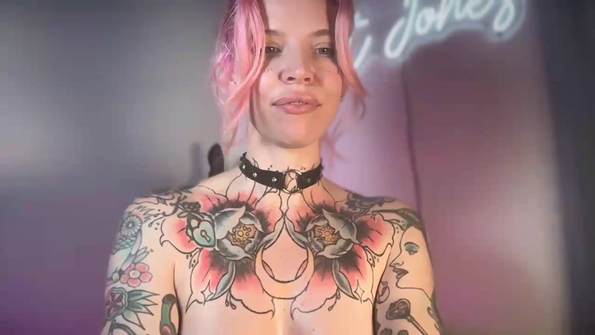 Gallery image thumbnail from Kittjones33's myfreecams stream on, 08/22/2026, 13:14 image 19 of 20