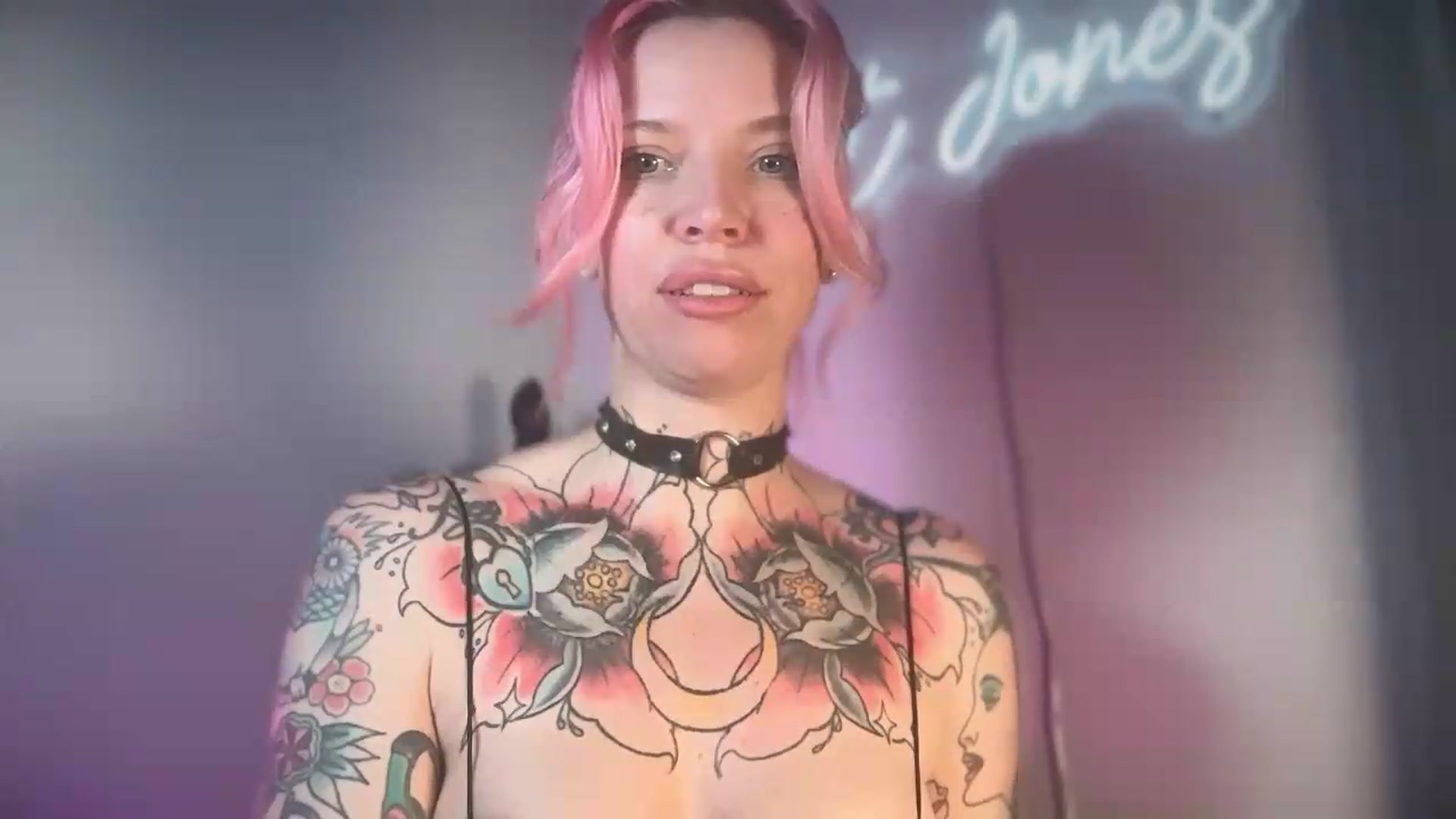 Gallery image thumbnail from Kittjones33's myfreecams stream on, 08/22/2026, 13:14 image 8 of 20