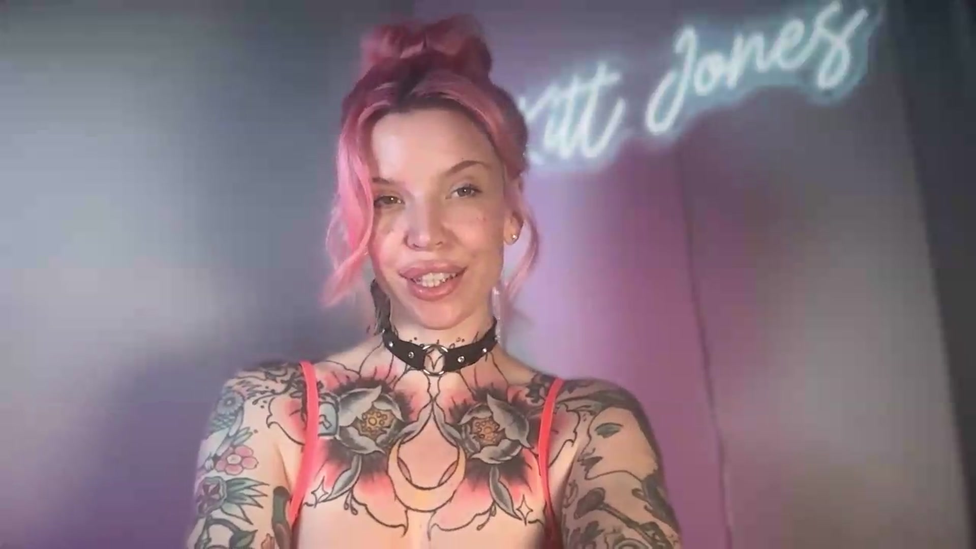 Gallery image thumbnail from Kittjones33's myfreecams stream on, 08/22/2026, 14:16 image 6 of 20