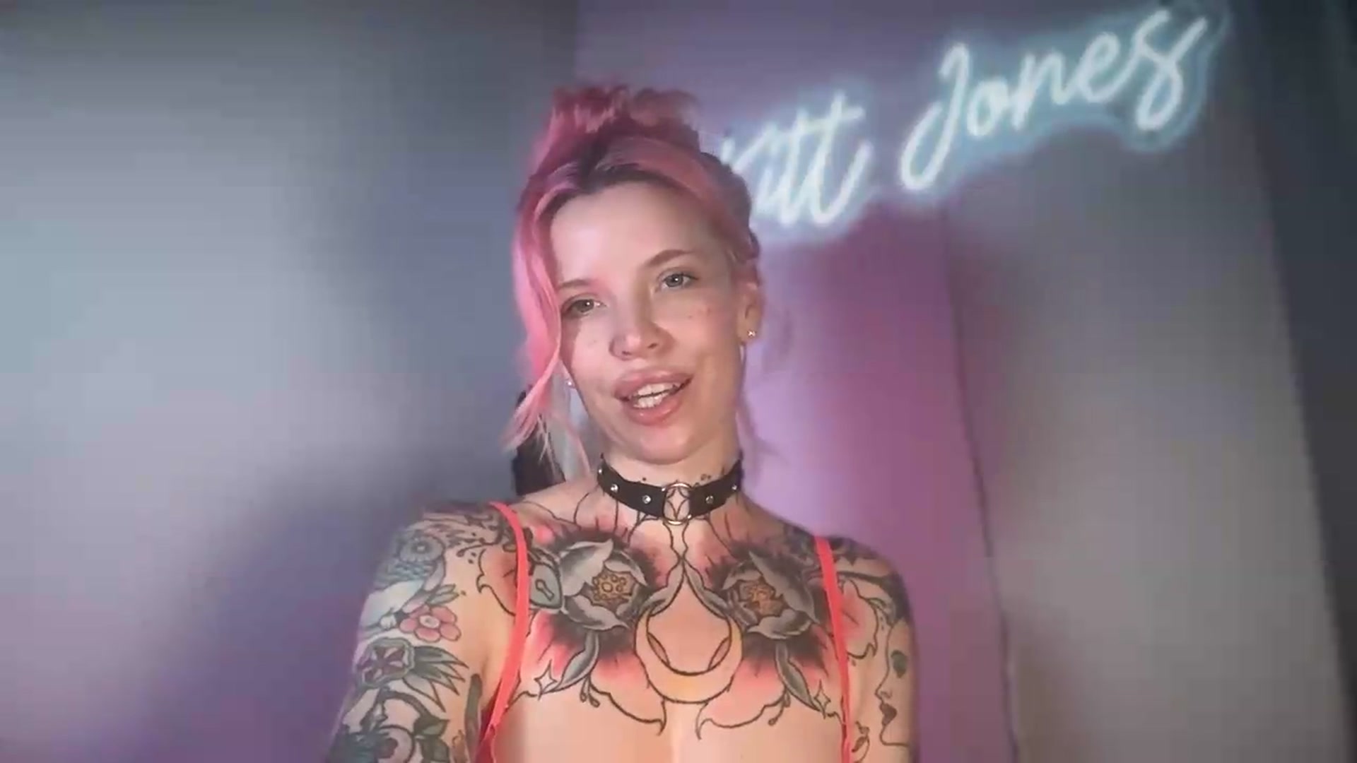 Gallery image thumbnail from Kittjones33's myfreecams stream on, 08/22/2026, 14:16 image 12 of 20