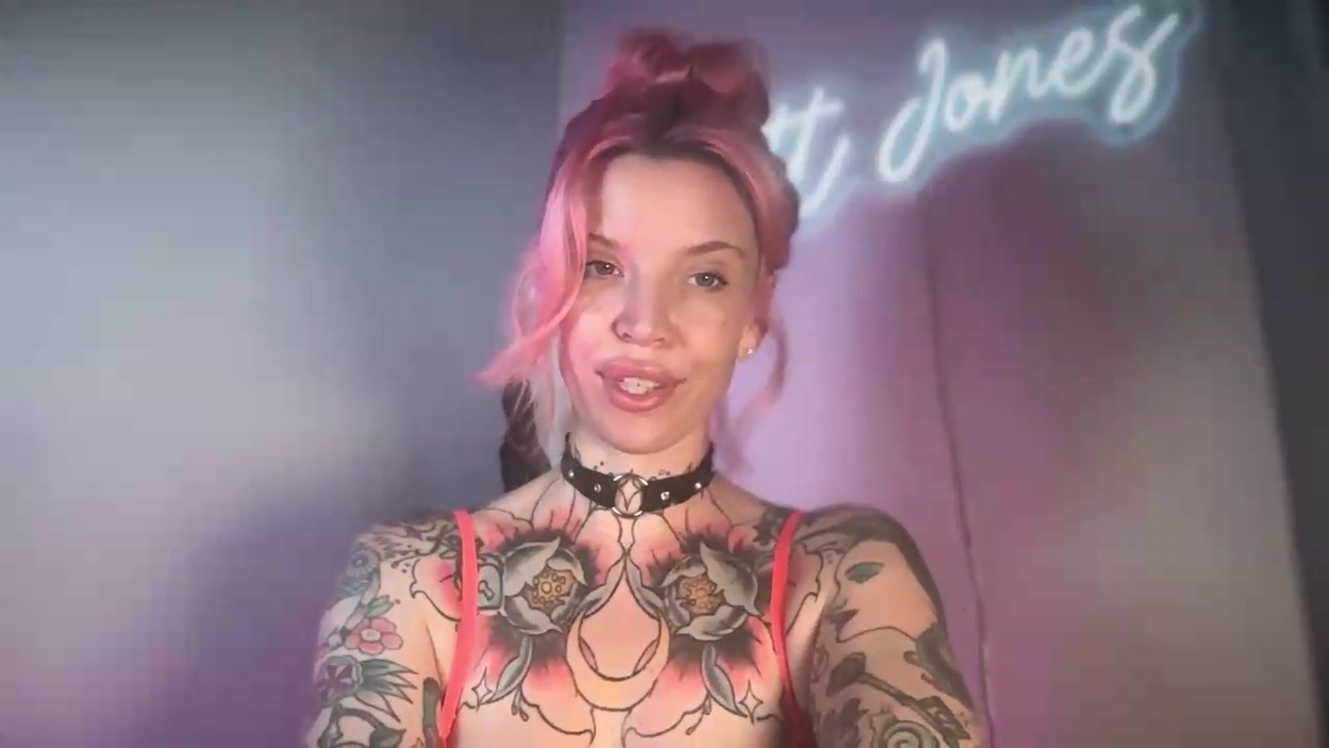 Gallery image thumbnail from Kittjones33's myfreecams stream on, 08/22/2026, 14:16 image 5 of 20