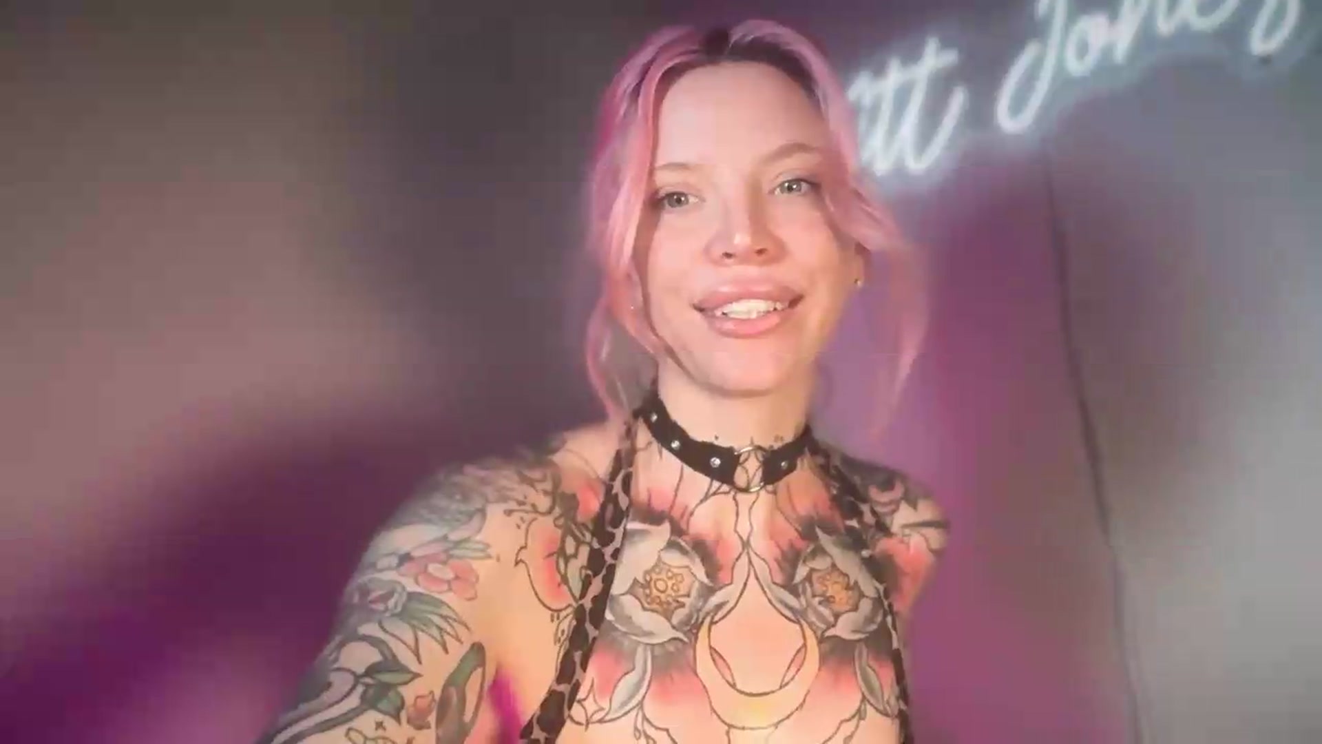 Gallery image thumbnail from Kittjones33's myfreecams stream on, 08/23/2026, 12:02 image 14 of 20