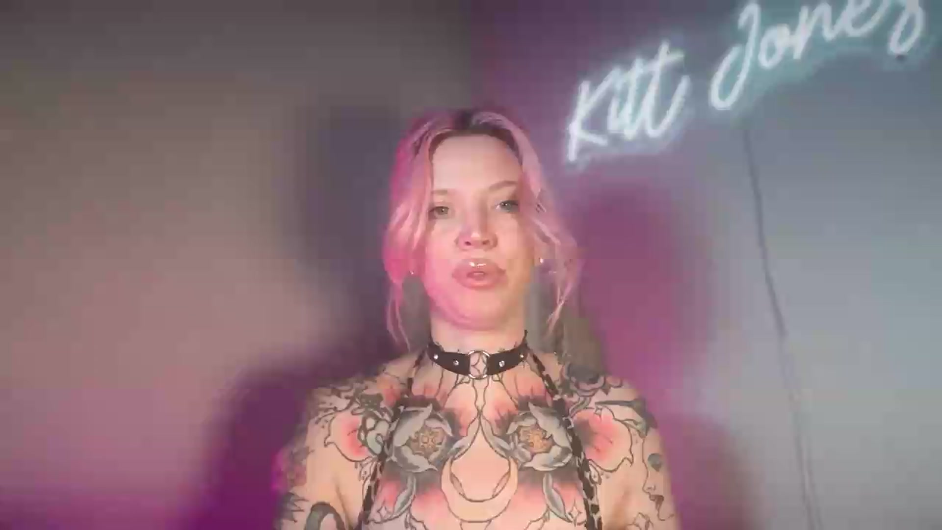 Gallery image thumbnail from Kittjones33's myfreecams stream on, 08/23/2026, 12:02 image 1 of 20