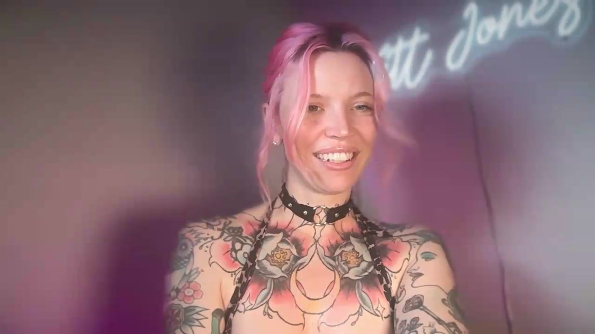 Gallery image thumbnail from Kittjones33's myfreecams stream on, 08/23/2026, 12:02 image 11 of 20