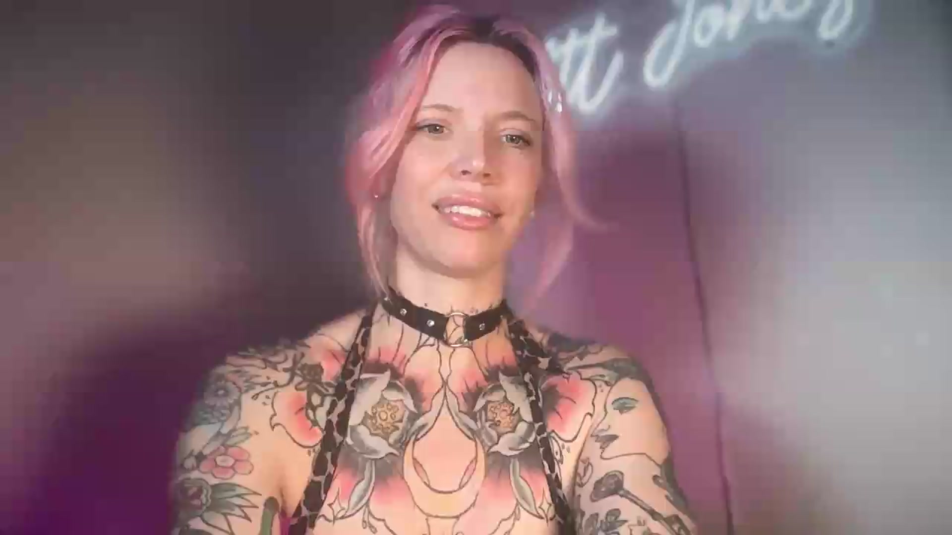 Gallery image thumbnail from Kittjones33's myfreecams stream on, 08/23/2026, 12:51 image 15 of 20