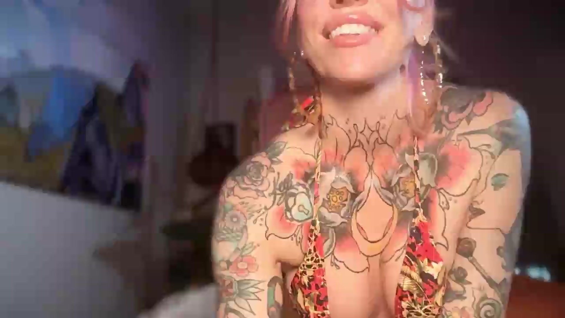 Gallery image thumbnail from Kittjones33's myfreecams stream on, 08/23/2026, 18:22 image 17 of 20