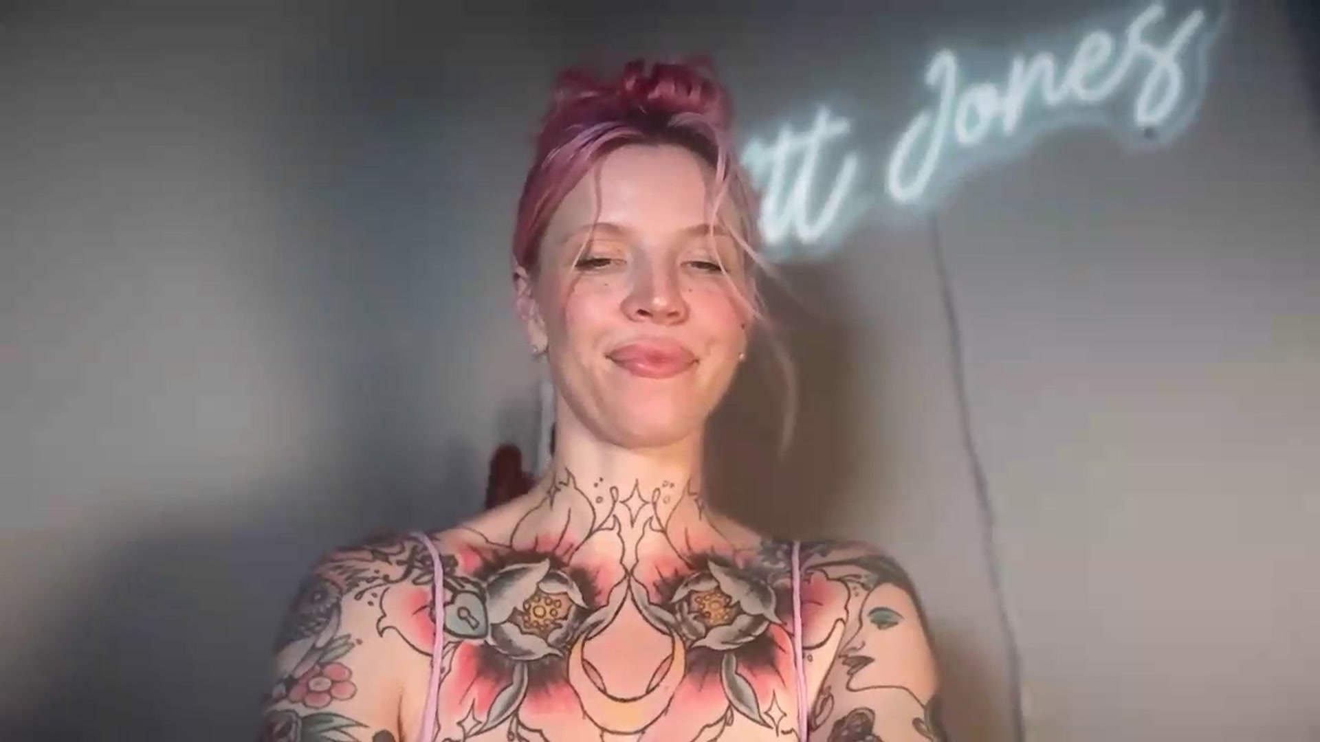 Gallery image thumbnail from Kittjones33's myfreecams stream on, 08/24/2026, 24:16 image 20 of 20