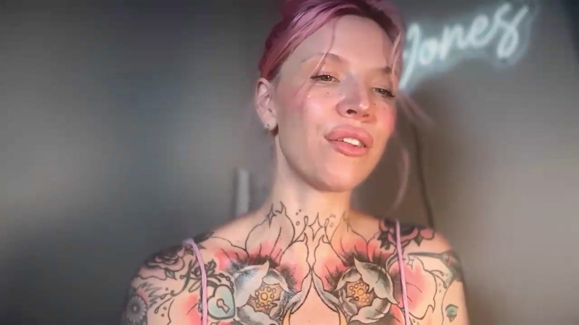 Gallery image thumbnail from Kittjones33's myfreecams stream on, 08/24/2026, 24:16 image 19 of 20