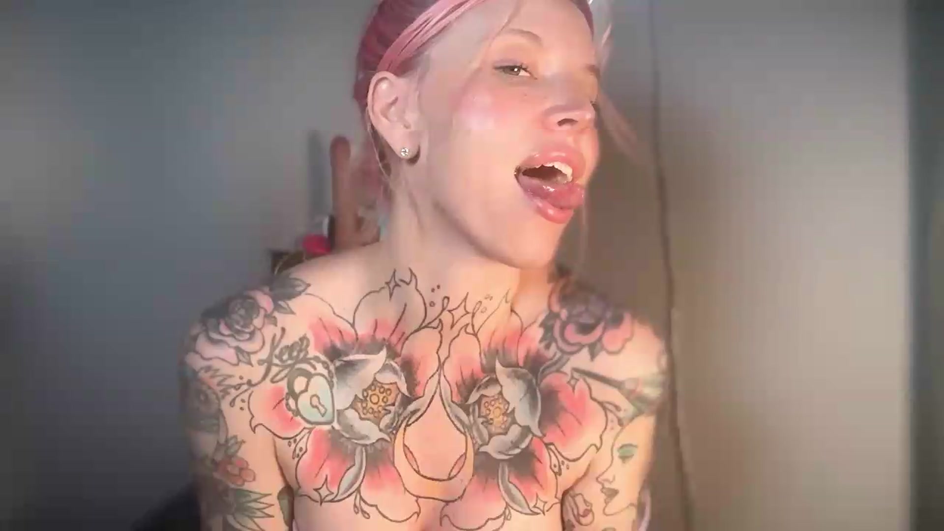 Gallery image thumbnail from Kittjones33's myfreecams stream on, 08/24/2026, 24:16 image 7 of 20