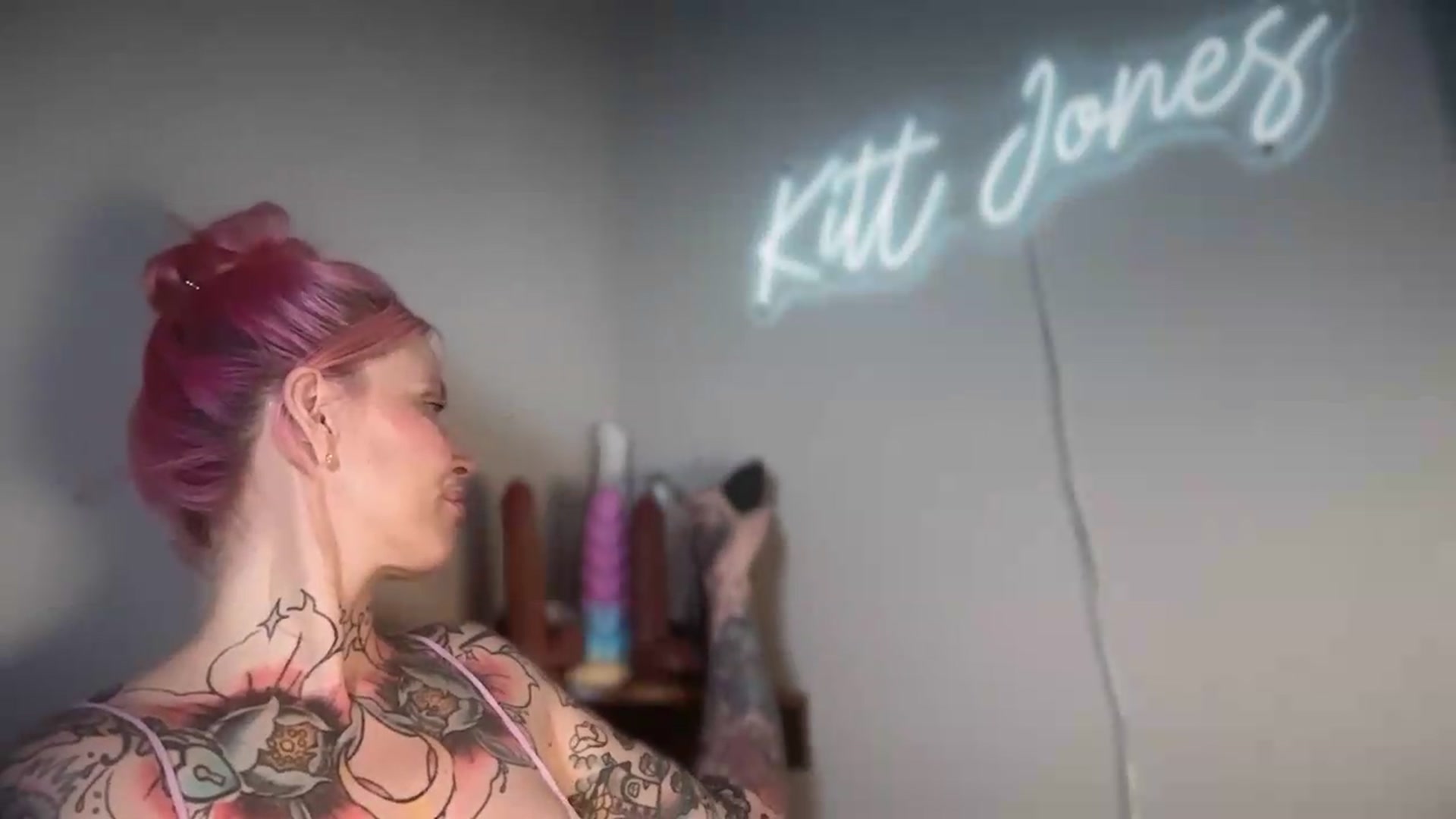 Gallery image thumbnail from Kittjones33's myfreecams stream on, 08/24/2026, 24:16 image 17 of 20