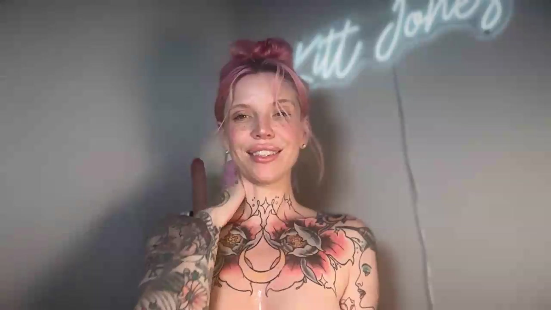 Gallery image thumbnail from Kittjones33's myfreecams stream on, 08/24/2026, 24:16 image 9 of 20
