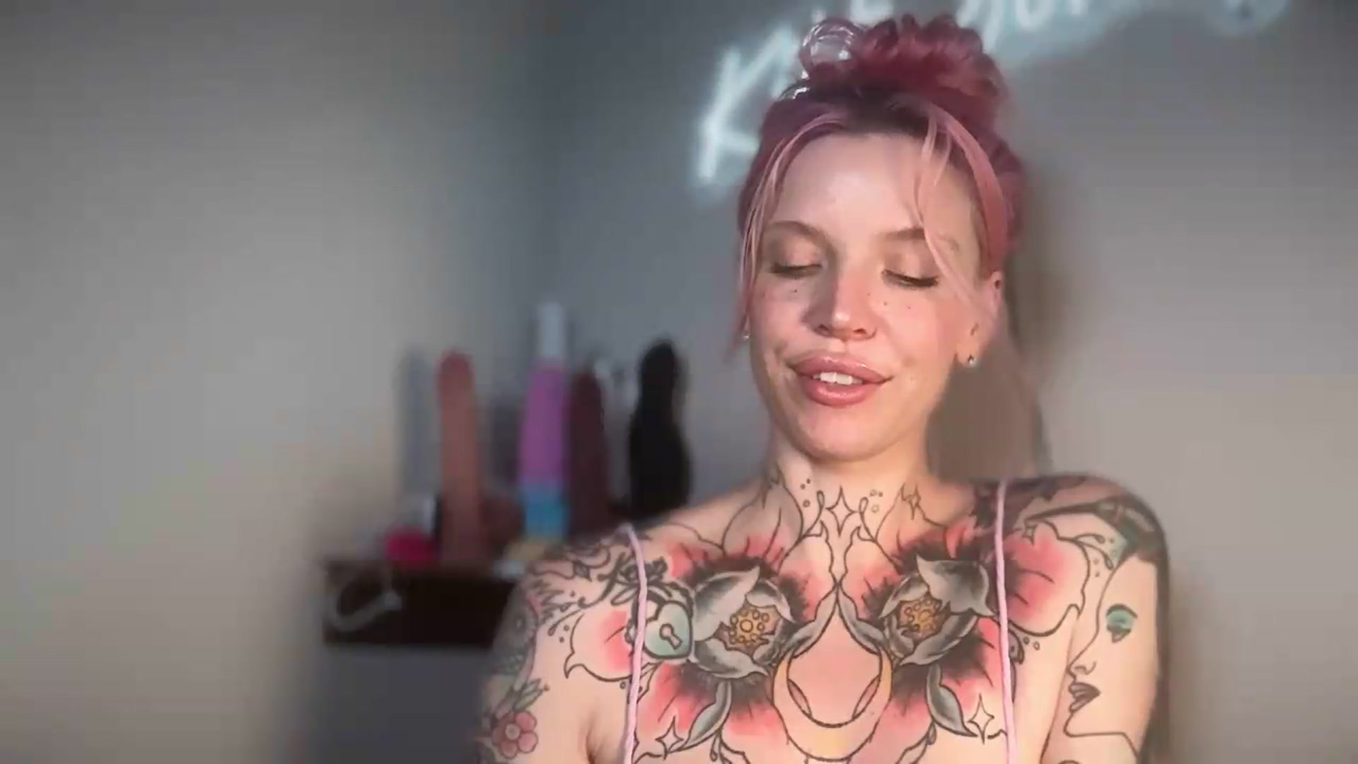 Gallery image thumbnail from Kittjones33's myfreecams stream on, 08/24/2026, 24:16 image 2 of 20