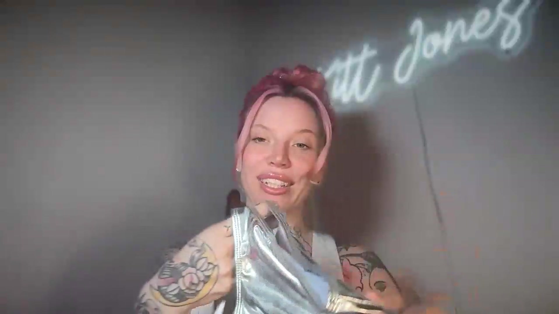 Gallery image thumbnail from Kittjones33's myfreecams stream on, 08/24/2026, 12:08 image 4 of 20