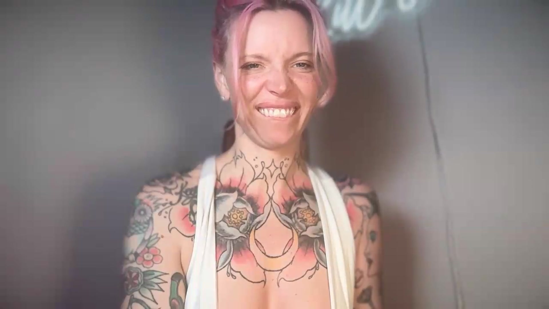 Gallery image thumbnail from Kittjones33's myfreecams stream on, 08/24/2026, 12:08 image 19 of 20