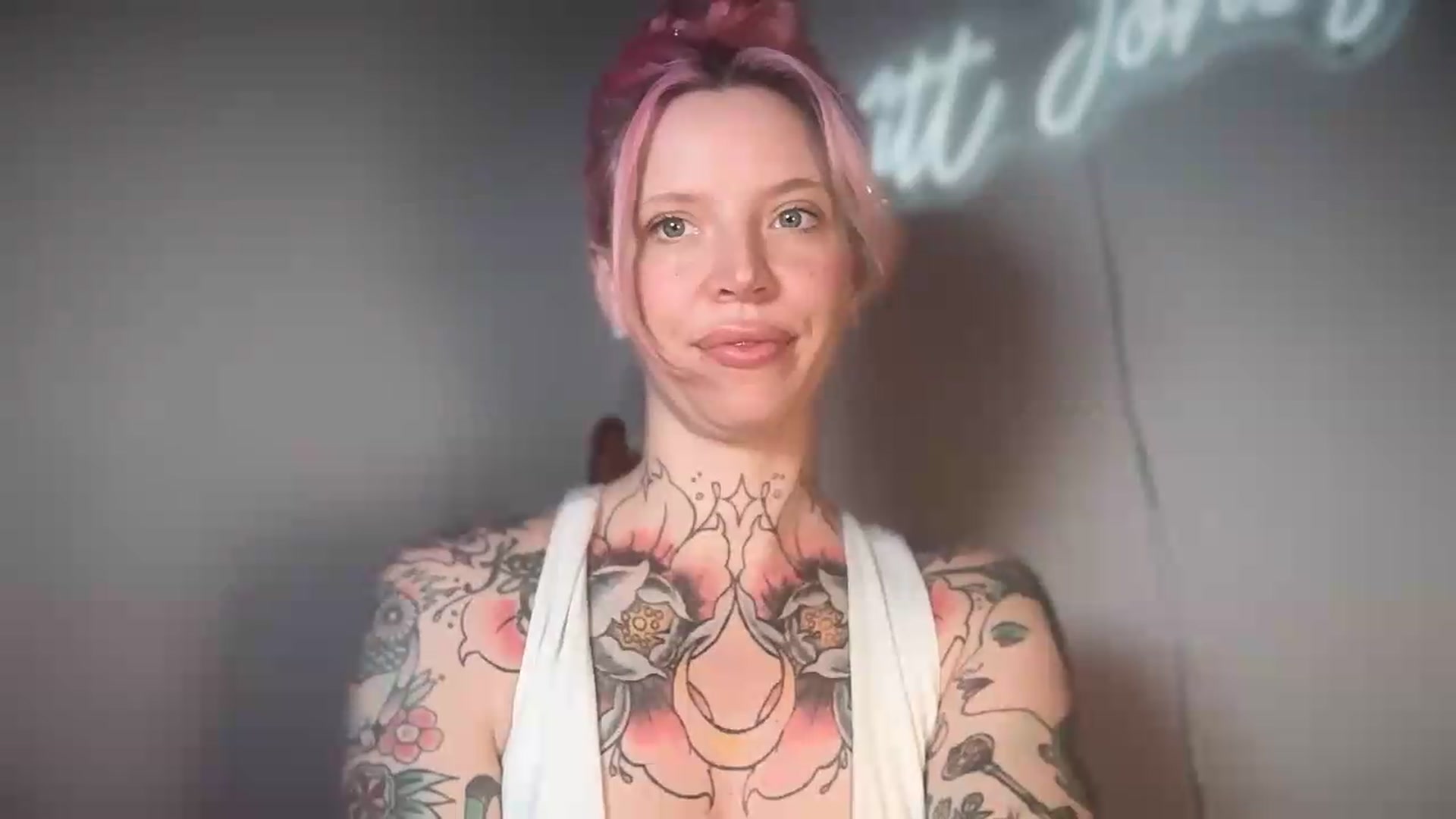 Gallery image thumbnail from Kittjones33's myfreecams stream on, 08/24/2026, 12:08 image 14 of 20
