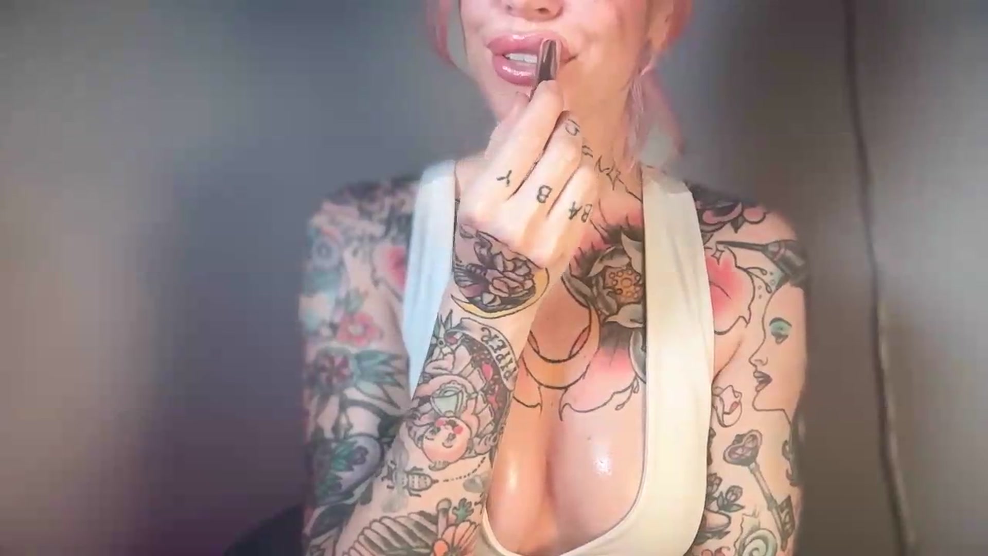 Gallery image thumbnail from Kittjones33's myfreecams stream on, 08/24/2026, 13:47 image 2 of 20