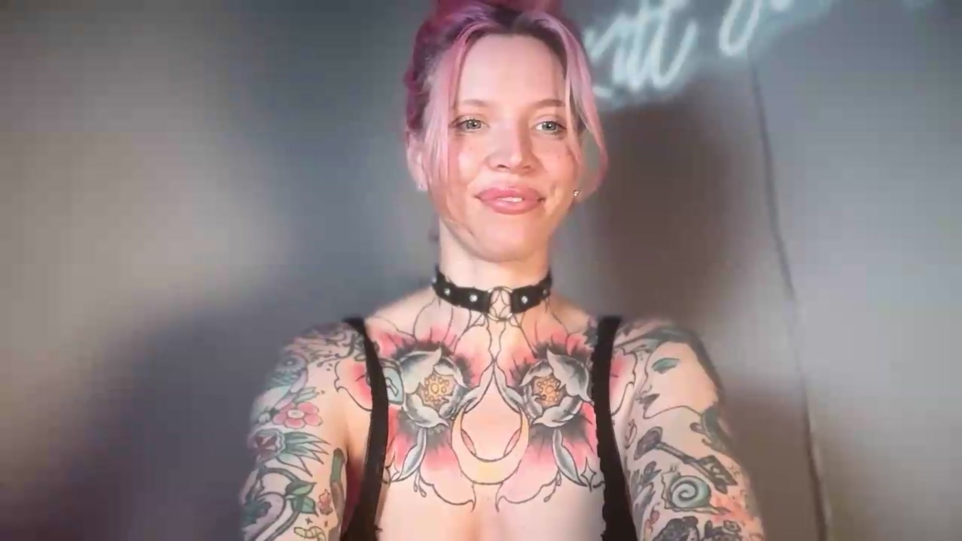 Gallery image thumbnail from Kittjones33's myfreecams stream on, 08/24/2026, 14:13 image 10 of 20