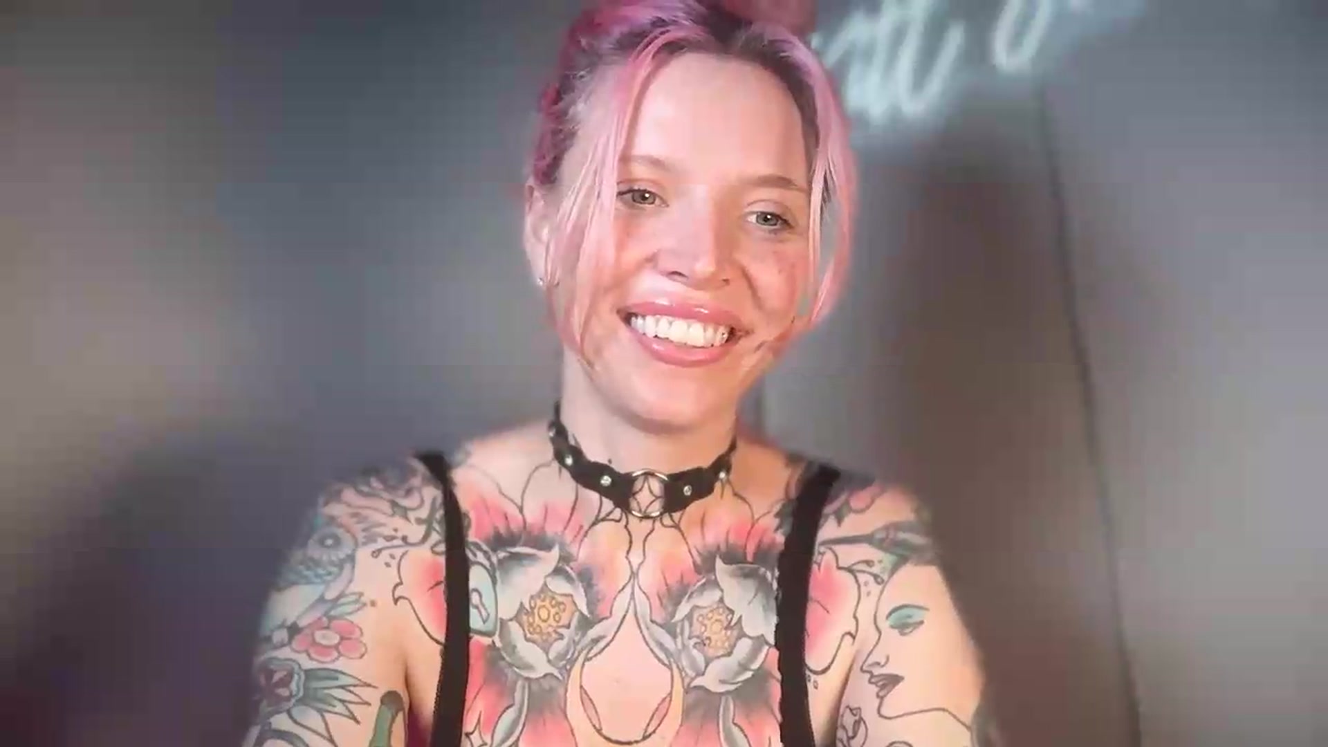 Gallery image thumbnail from Kittjones33's myfreecams stream on, 08/24/2026, 14:13 image 14 of 20