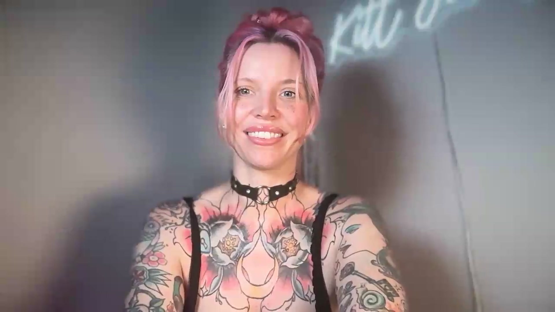 Gallery image thumbnail from Kittjones33's myfreecams stream on, 08/24/2026, 14:13 image 13 of 20