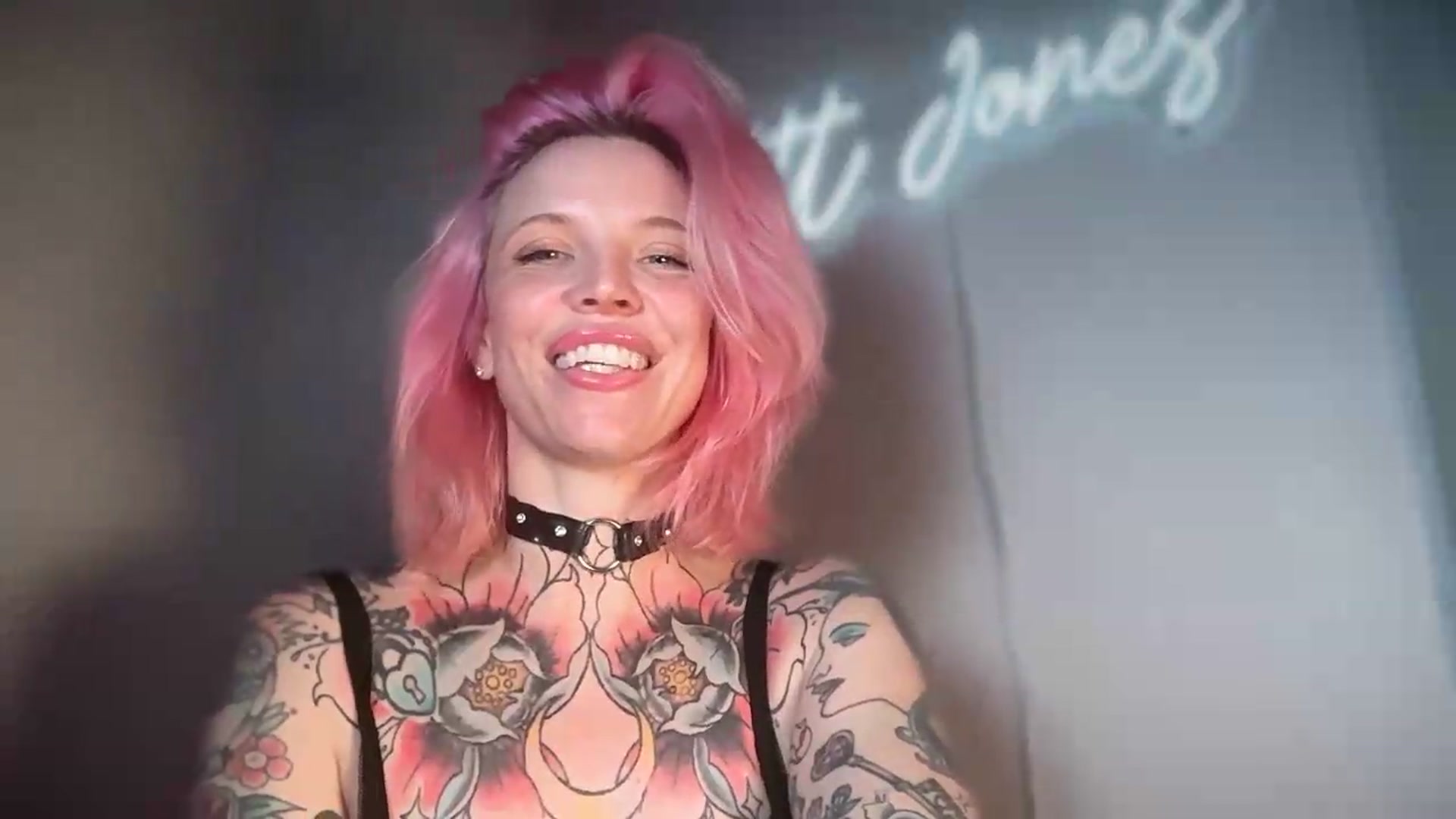 Gallery image thumbnail from Kittjones33's myfreecams stream on, 08/25/2026, 24:01 image 14 of 20