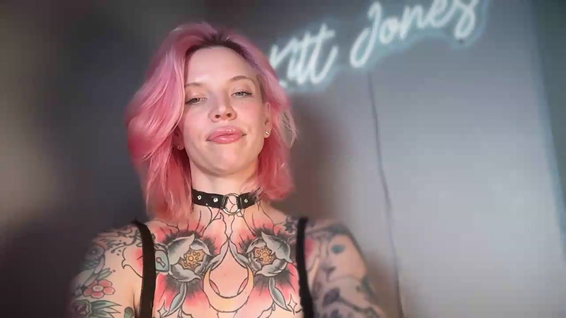 Gallery image thumbnail from Kittjones33's myfreecams stream on, 08/25/2026, 24:01 image 8 of 20