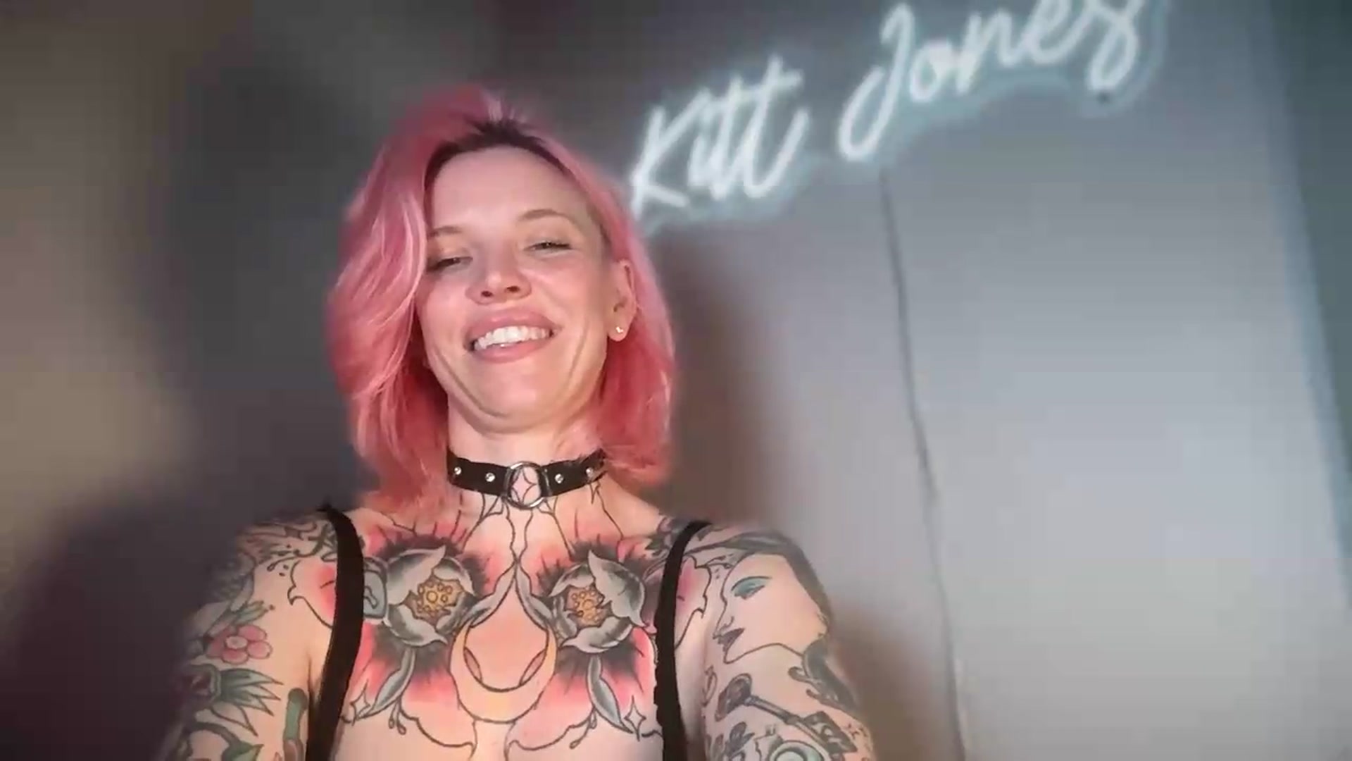 Gallery image thumbnail from Kittjones33's myfreecams stream on, 08/25/2026, 24:01 image 4 of 20
