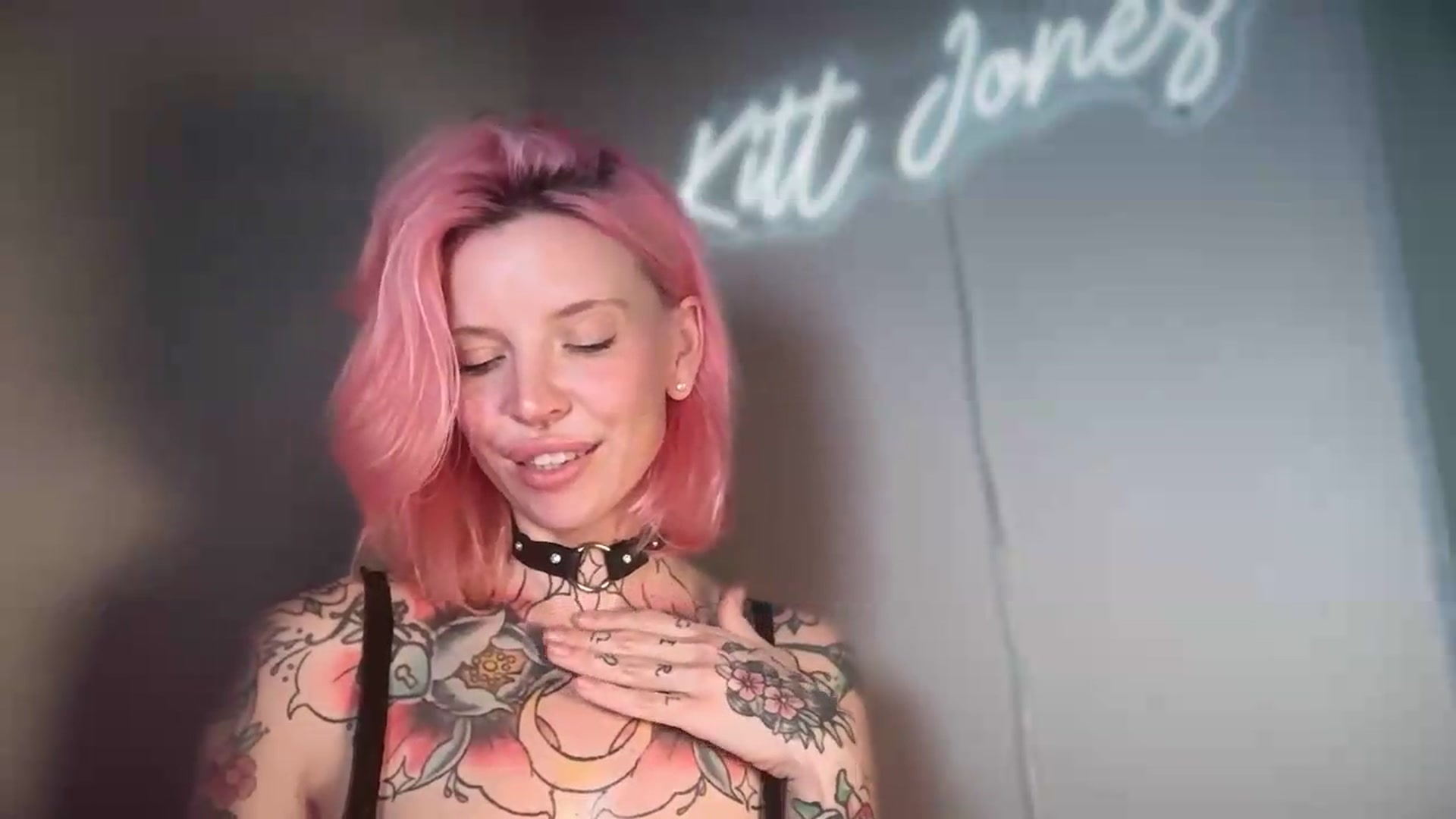 Gallery image thumbnail from Kittjones33's myfreecams stream on, 08/25/2026, 24:01 image 2 of 20