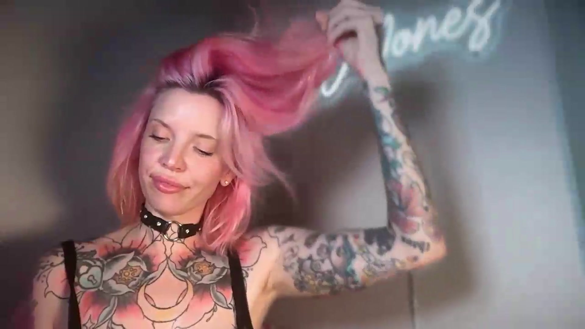 Gallery image thumbnail from Kittjones33's myfreecams stream on, 08/25/2026, 24:01 image 13 of 20