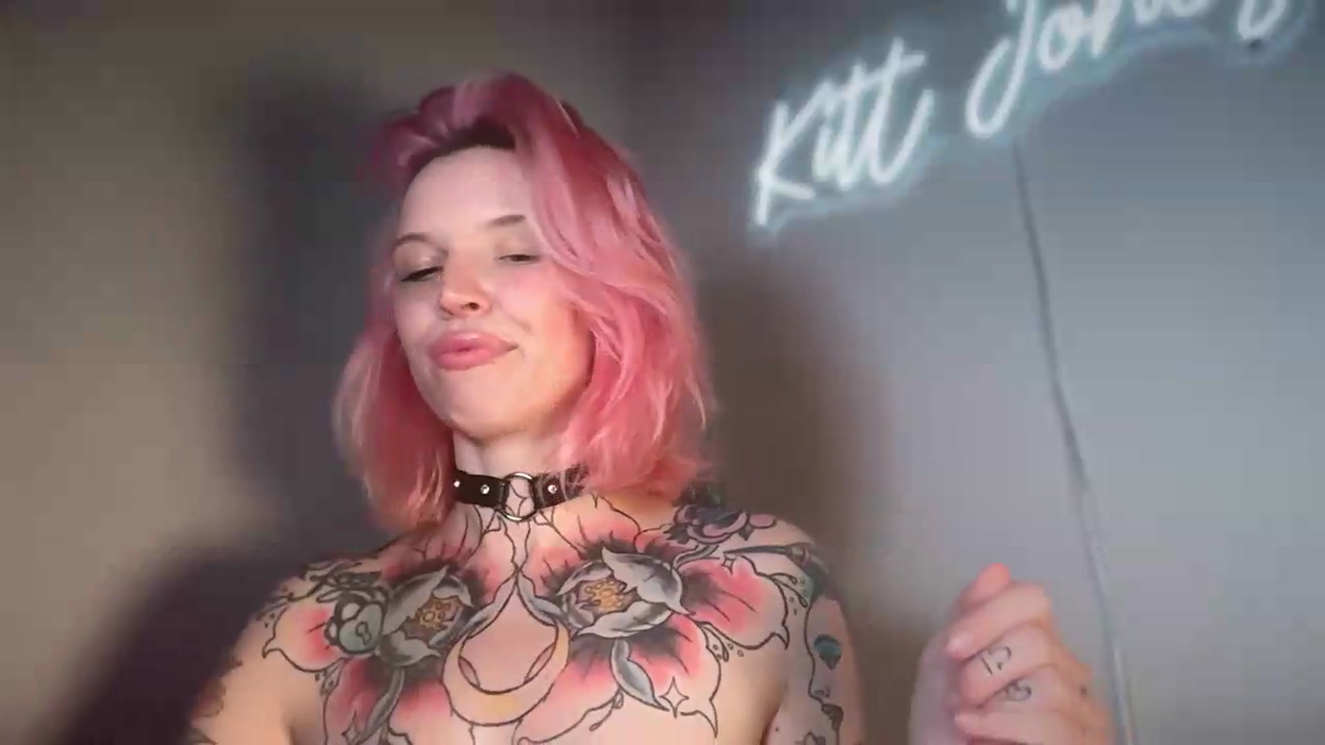 Gallery image thumbnail from Kittjones33's myfreecams stream on, 08/25/2026, 24:01 image 19 of 20