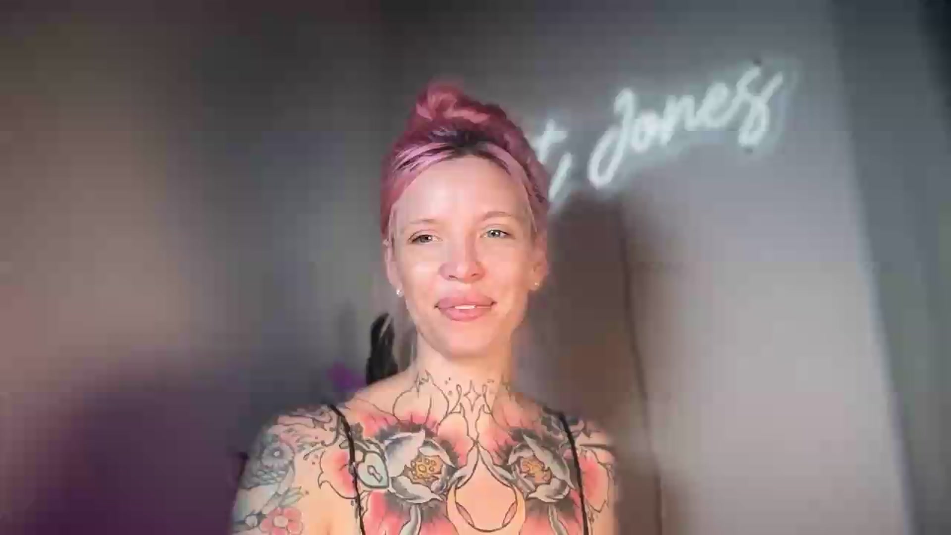 Gallery image thumbnail from Kittjones33's myfreecams stream on, 08/25/2026, 13:23 image 20 of 20