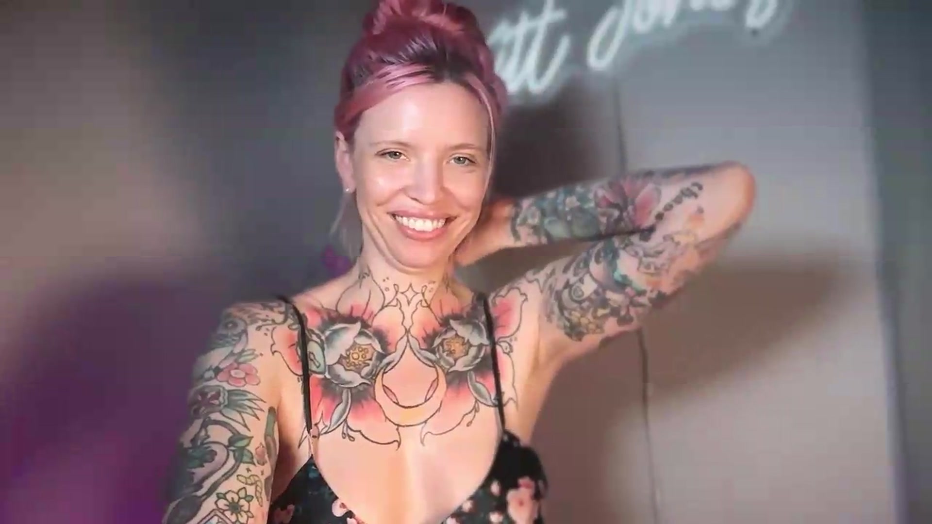 Gallery image thumbnail from Kittjones33's myfreecams stream on, 08/25/2026, 13:50 image 5 of 20