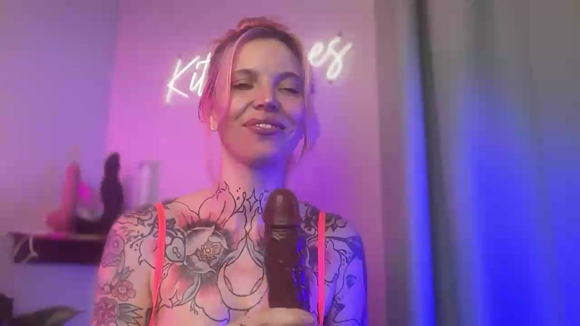 Gallery image thumbnail from Kittjones33's myfreecams stream on, 08/27/2026, 01:34 image 8 of 20