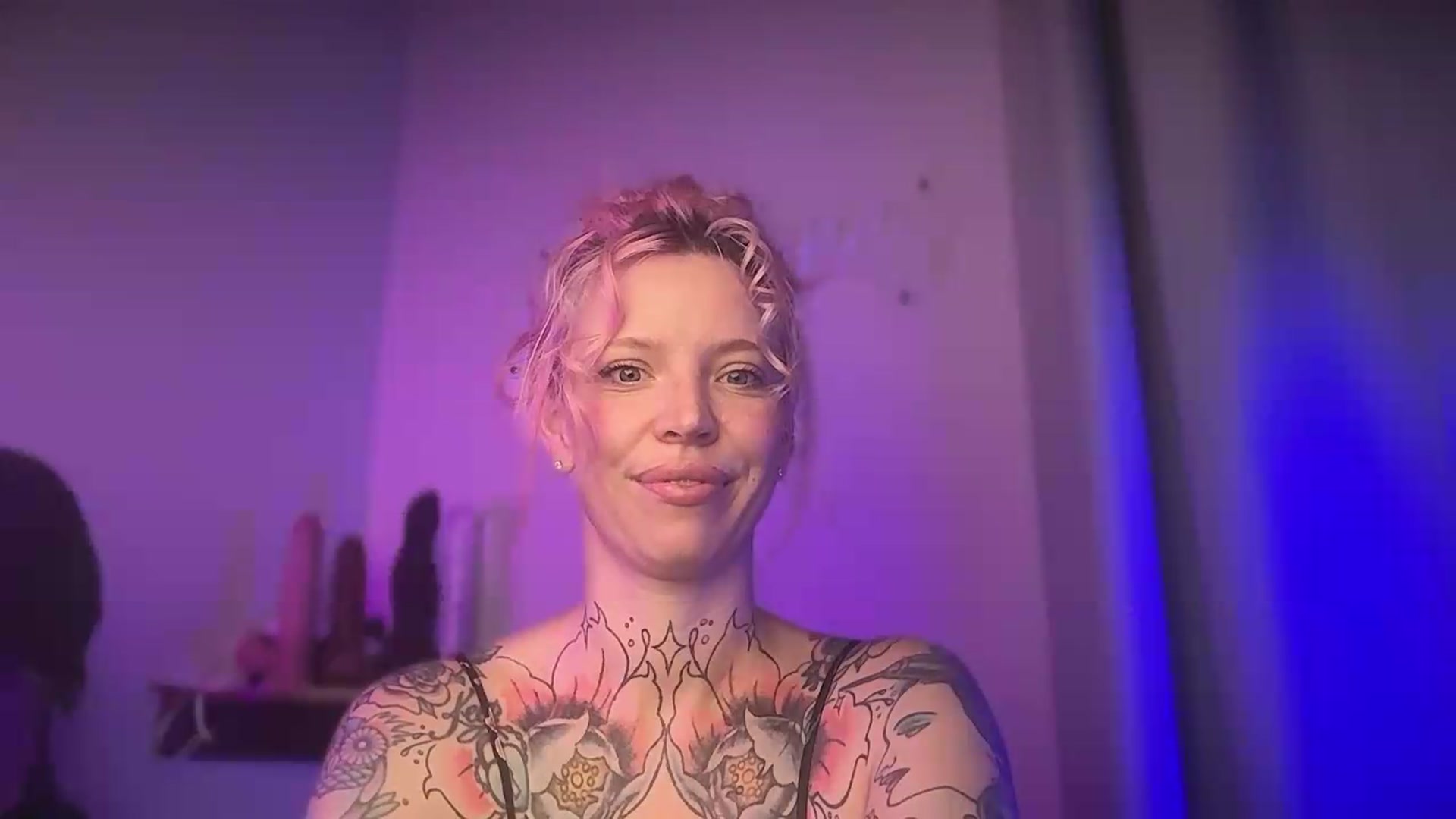 Gallery image thumbnail from Kittjones33's myfreecams stream on, 08/27/2026, 12:40 image 2 of 20