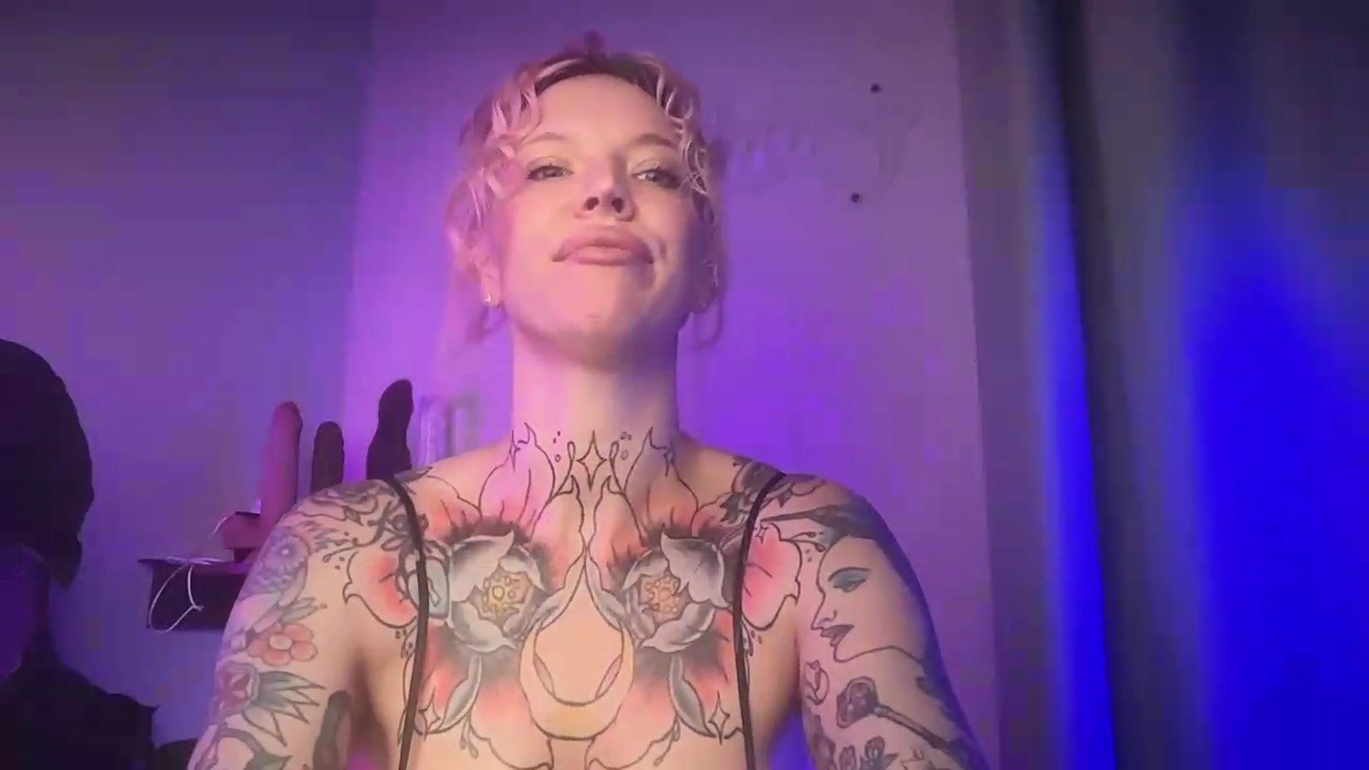 Gallery image thumbnail from Kittjones33's myfreecams stream on, 08/27/2026, 12:40 image 16 of 20