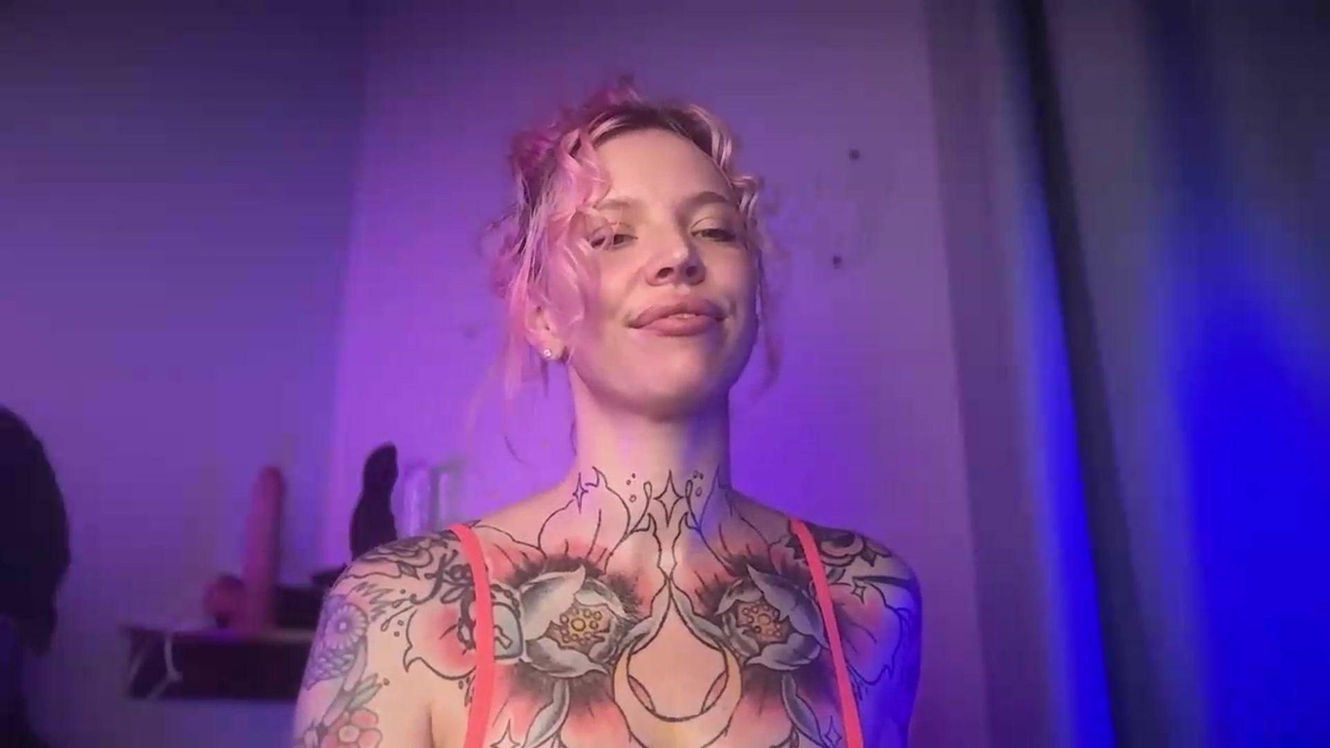 Gallery image thumbnail from Kittjones33's myfreecams stream on, 08/27/2026, 14:43 image 8 of 20