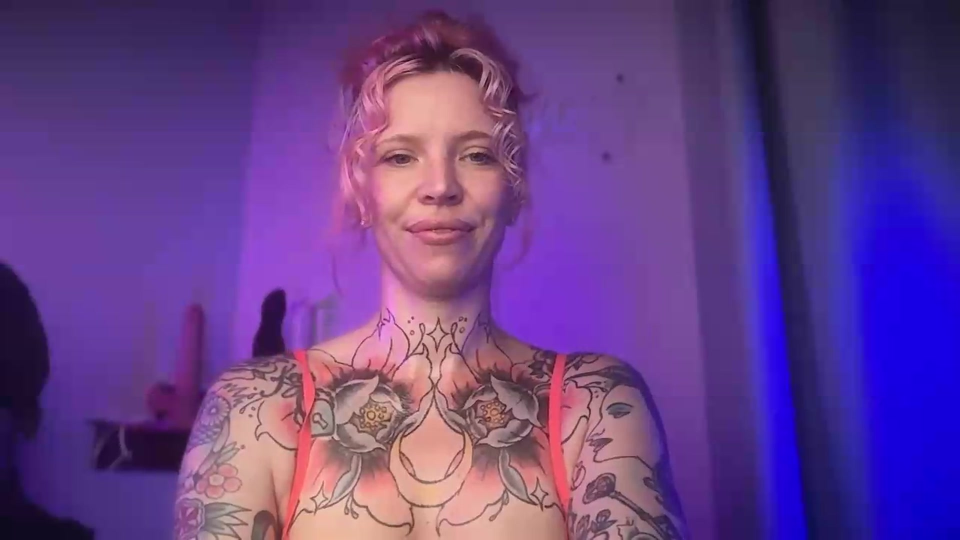 Gallery image thumbnail from Kittjones33's myfreecams stream on, 08/27/2026, 14:43 image 4 of 20