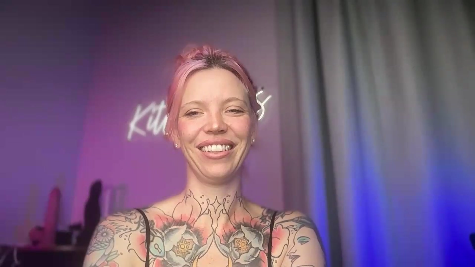 Gallery image thumbnail from Kittjones33's myfreecams stream on, 08/28/2026, 07:38 image 5 of 20